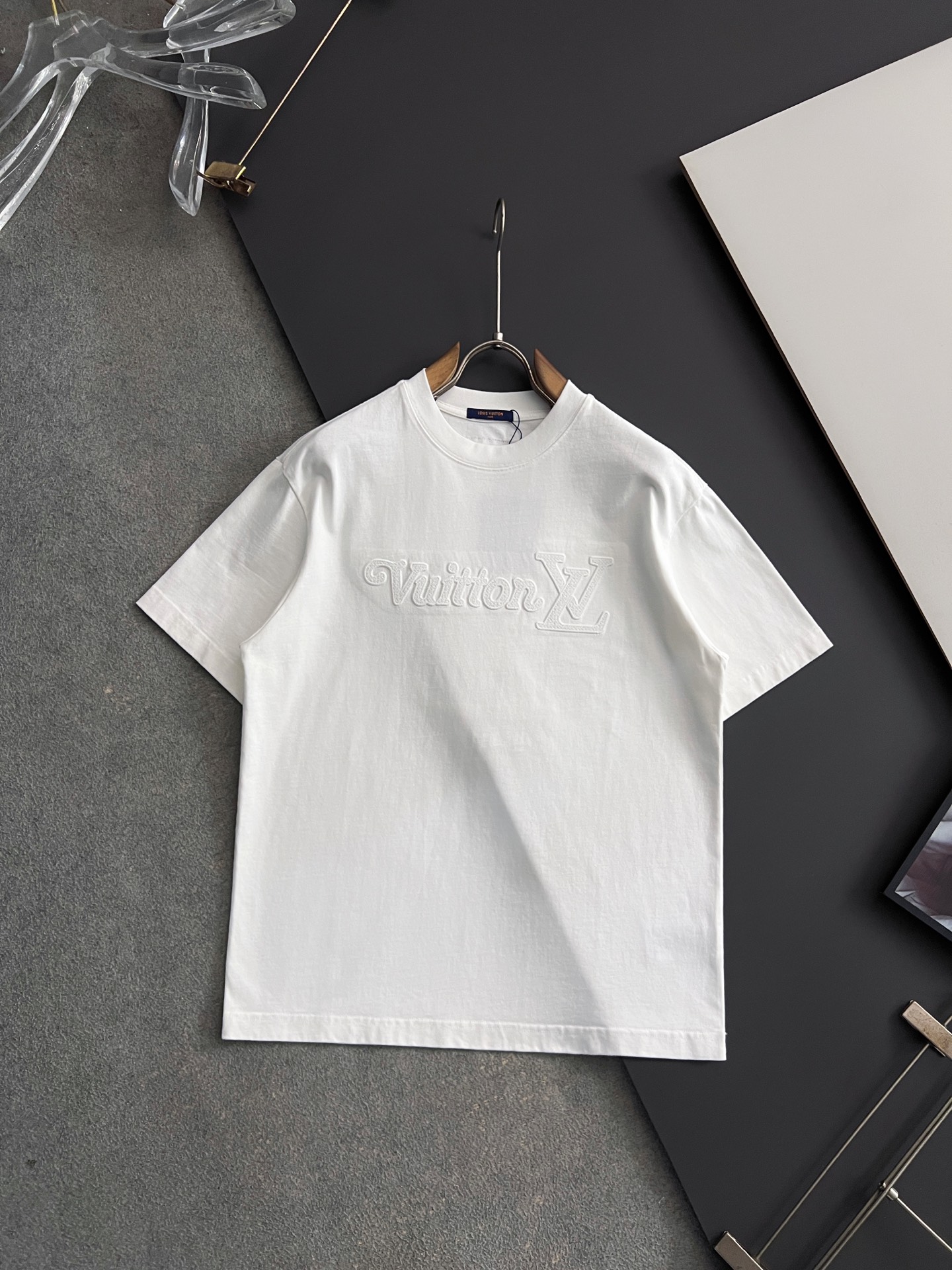 P100 Louis Vuitton 1V LV versión micro ancha S-XL LV 26ss nuevos productos están disponibles en los mostradores simultá…
