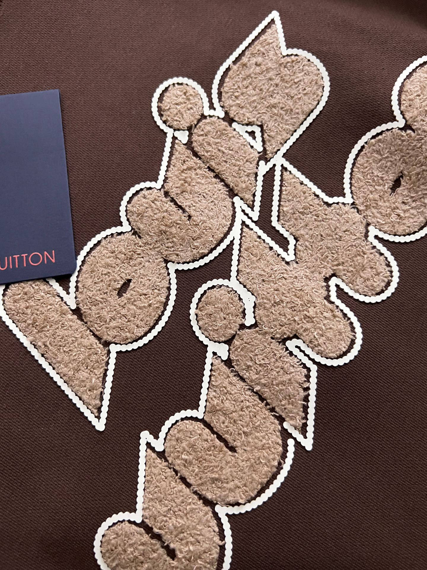 ）1V*🌟最高版｜独家 高端定制。 15年专业卫衣，无论是面料上还是版型上都是完美越级，精美工艺圆领款，