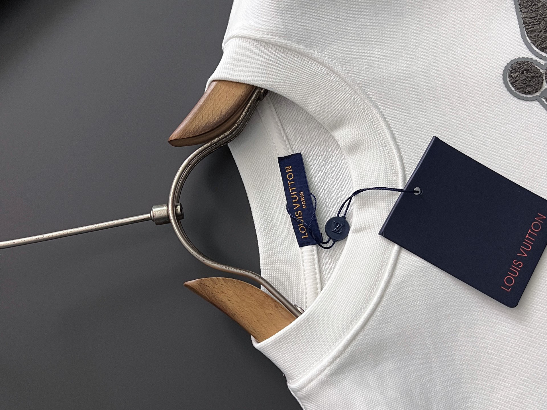 ）1V*🌟最高版｜独家 高端定制。 15年专业卫衣，无论是面料上还是版型上都是完美越级，精美工艺圆领款，