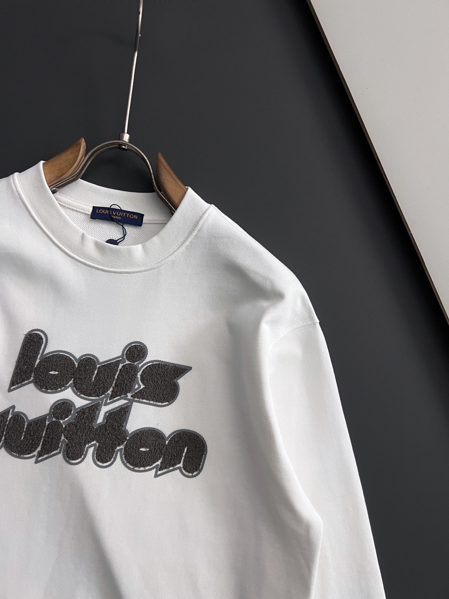 ）1V*🌟最高版｜独家 高端定制。 15年专业卫衣，无论是面料上还是版型上都是完美越级，精美工艺圆领款，