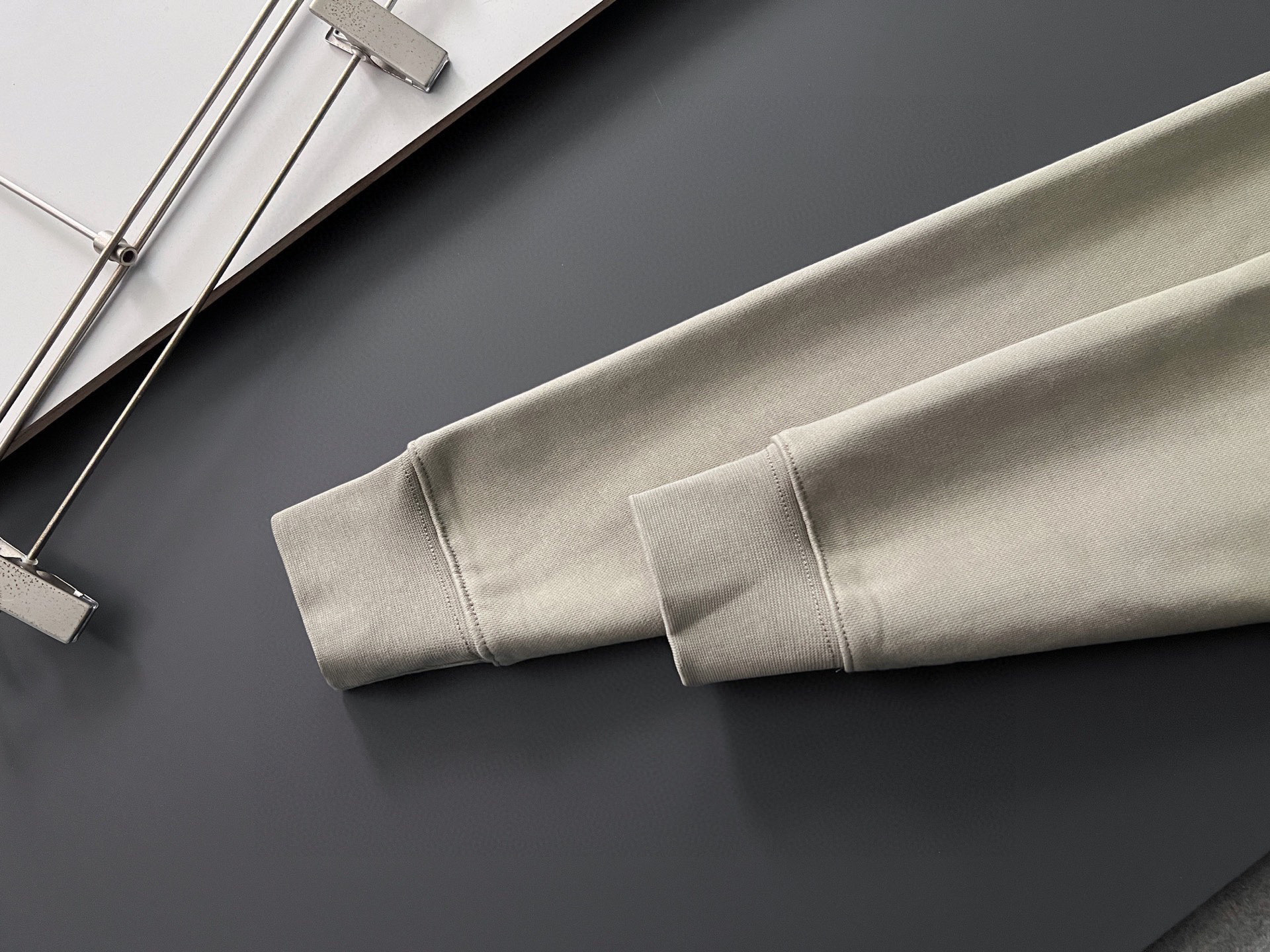 ）Fend*🌟最高版｜独家 高端定制。 15年专业卫衣，无论是面料上还是版型上都是完美越级，精美工艺圆领