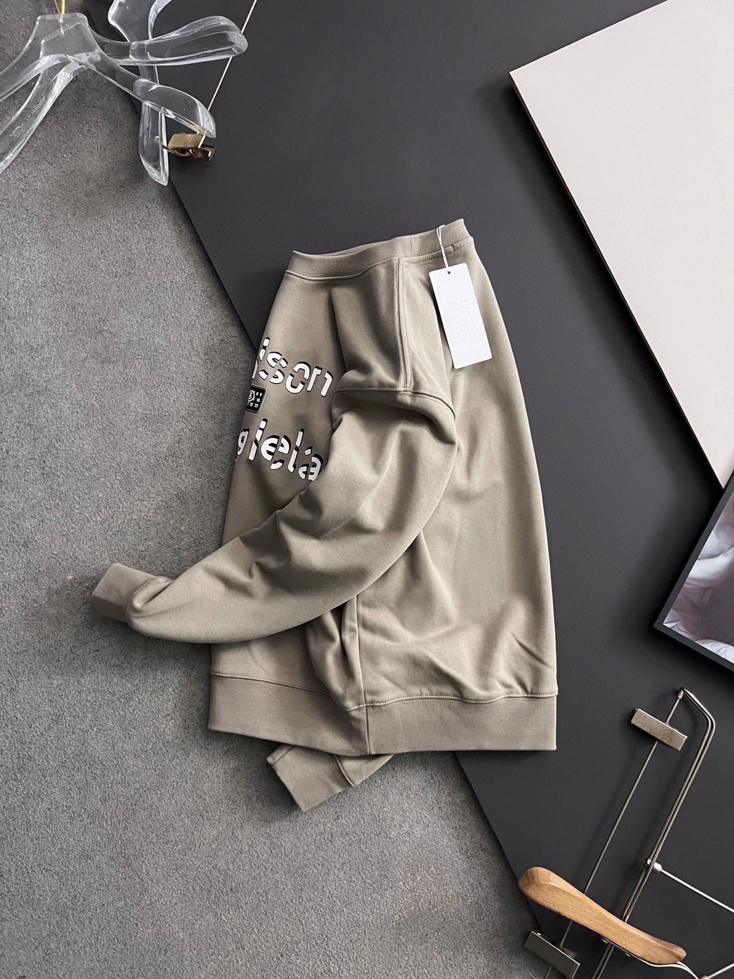 ）Fend*🌟最高版｜独家 高端定制。 15年专业卫衣，无论是面料上还是版型上都是完美越级，精美工艺圆领