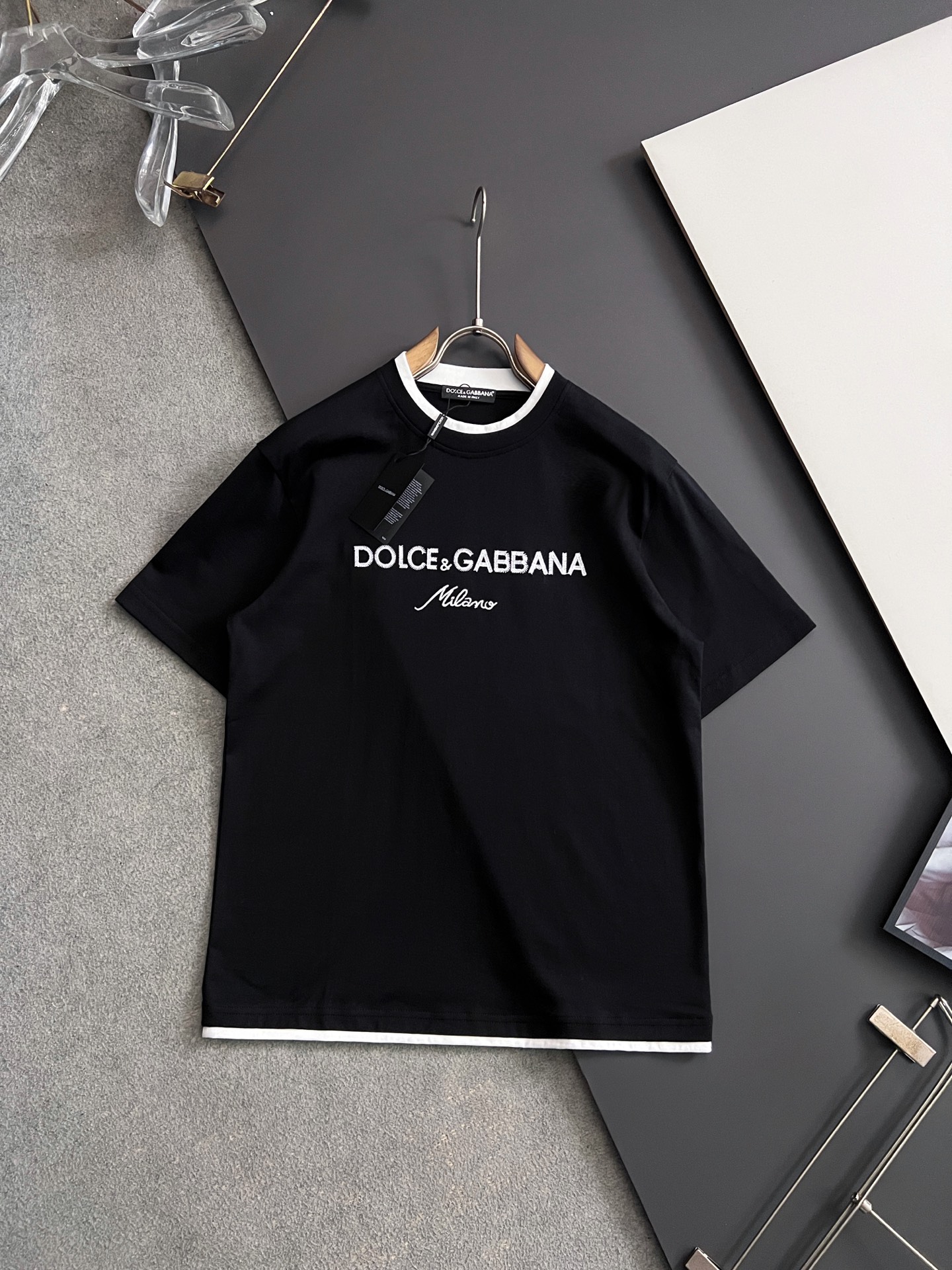 NO:690660,) DG*2026 exclusive new product!  American DuPont Solona fabric black technology) hot-selling spring and summer short-sleeved, simple and basic wardrobe artifact, casual and versatile must-have) top-notch workmanship and routing, three colors recommended) slightly loose version [strong] size S- XXL),, T-shirt,19860909）DG*2026独家·新品！美国杜邦公司所罗纳面料黑科技）爆款现货春夏短袖,简约基础衣橱神器, 休闲百搭必备款）做工走线质感一流,三色推荐）微宽松版型[强]码数S- XXL）,,T-shirt,,Men's clothing