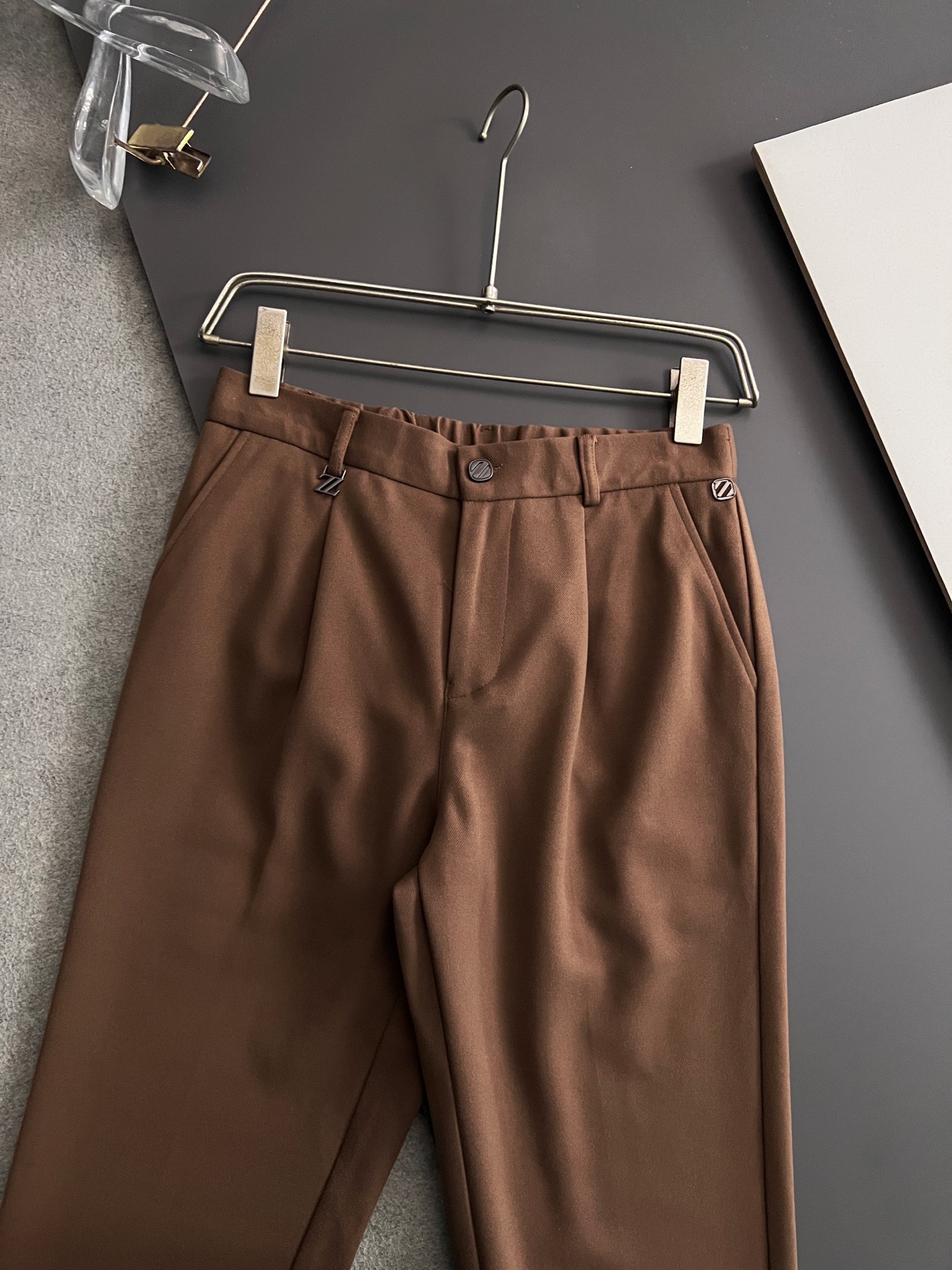 Zegn*、2025最新特定改制羊绒男士休闲西裤# 此款无疑是最精致最高级的存在!非常显气质的一款西装裤