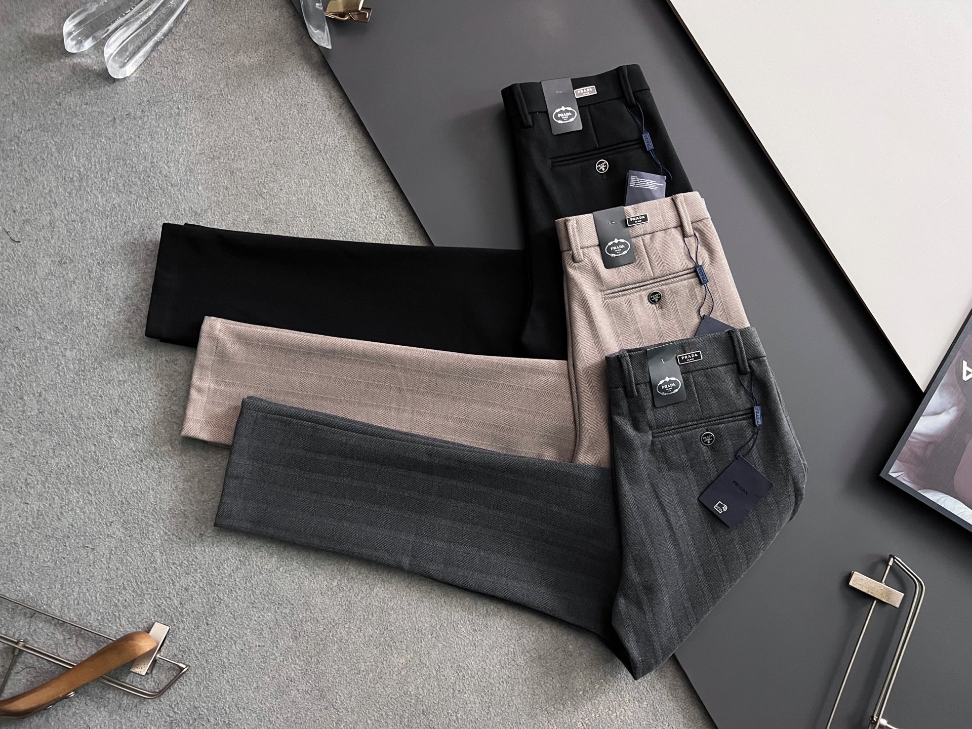 Prad*、2025最新特定改制羊绒男士休闲西裤# 此款无疑是最精致最高级的存在!非常显气质的一款西装裤