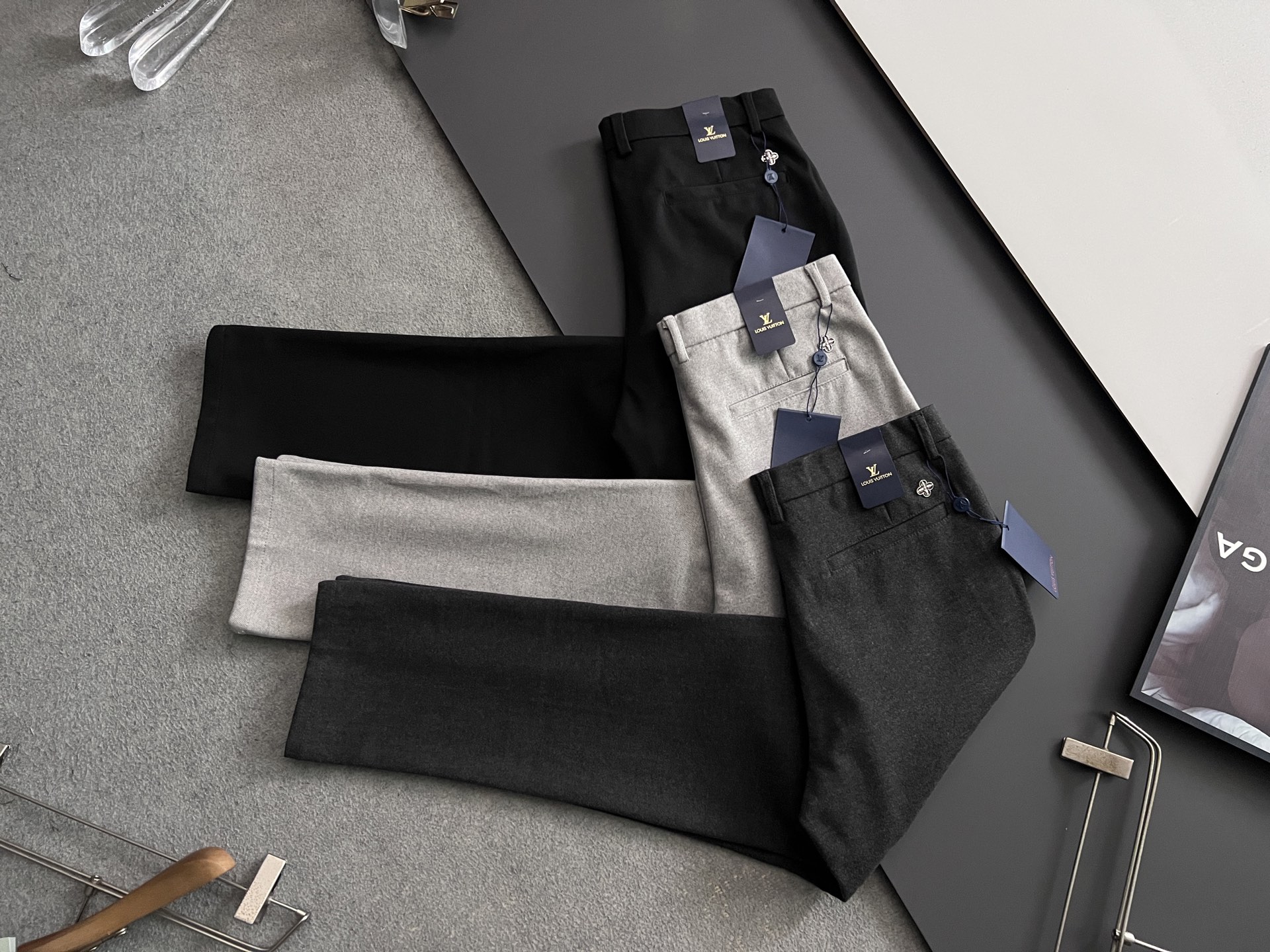 1V*、2025最新特定改制羊绒男士休闲西裤# 此款无疑是最精致最高级的存在!非常显气质的一款西装裤，也