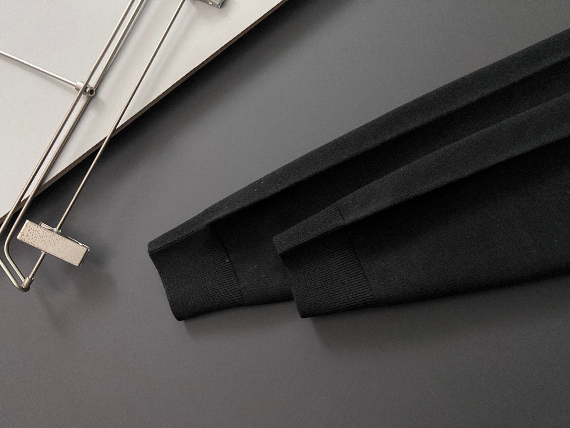 🌾BC*·🌟25FW秋冬打底翻领毛衣！高品质意大利进口面料，高密度针织，百搭毛衣，内搭衬衫都帅气十足！L