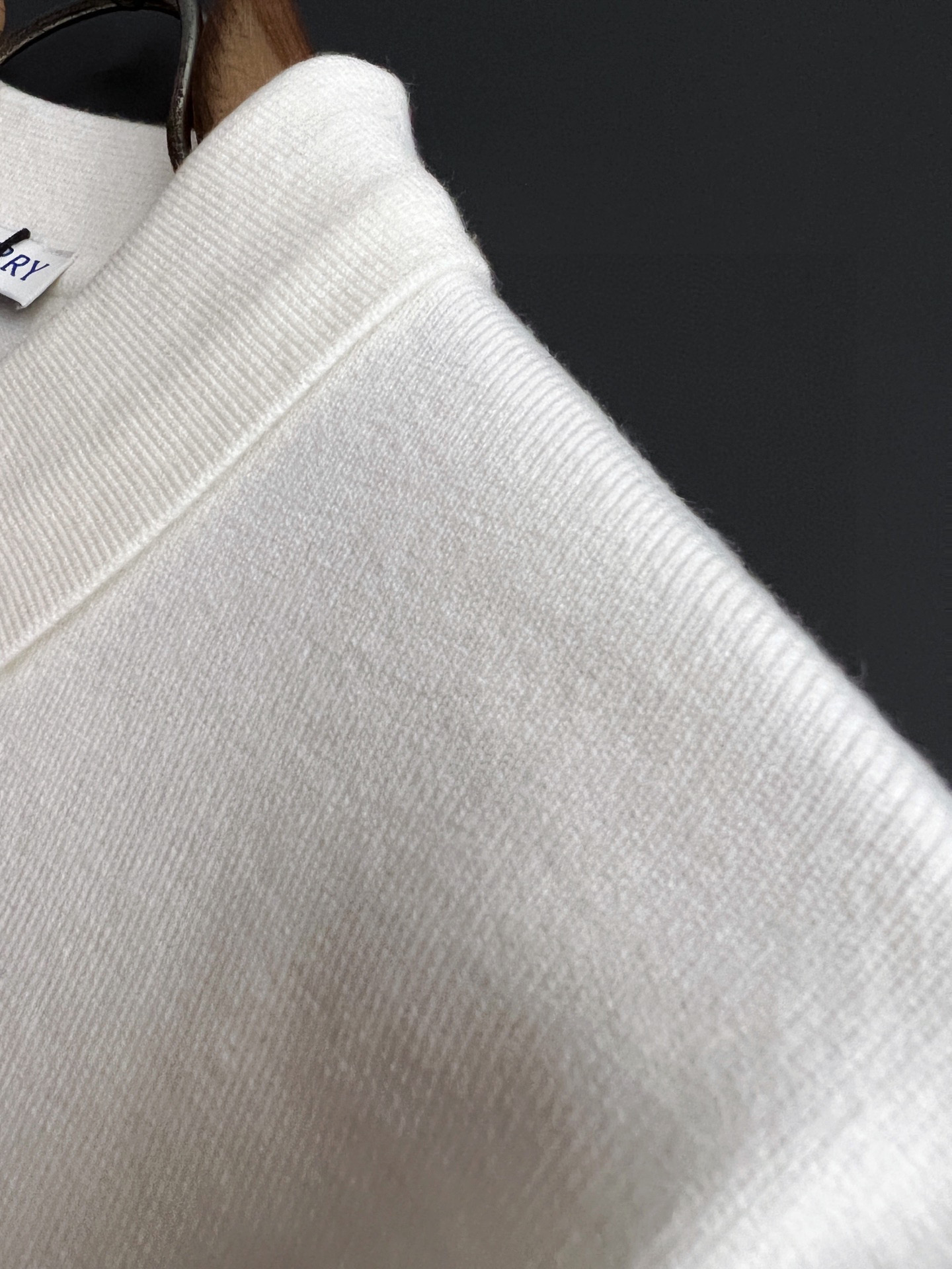 🌾Bur*·🌟25FW秋冬打底翻领毛衣！高品质意大利进口面料，高密度针织，百搭毛衣，内搭衬衫都帅气十足！