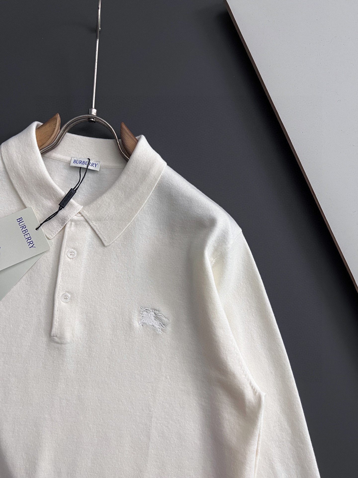 🌾Bur*·🌟25FW秋冬打底翻领毛衣！高品质意大利进口面料，高密度针织，百搭毛衣，内搭衬衫都帅气十足！