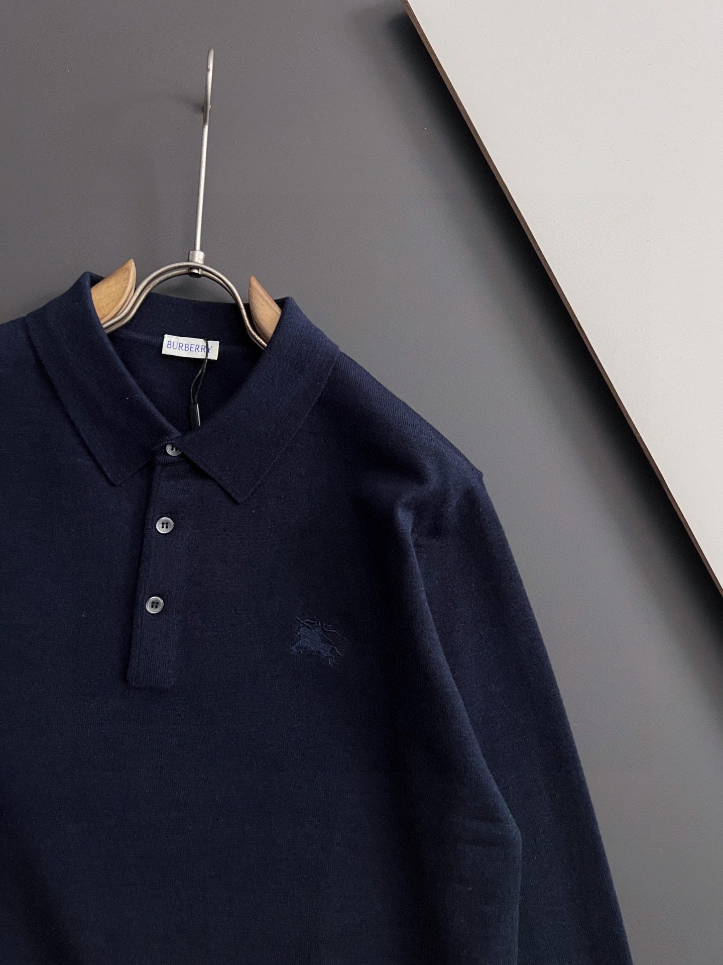 🌾Bur*·🌟25FW秋冬打底翻领毛衣！高品质意大利进口面料，高密度针织，百搭毛衣，内搭衬衫都帅气十足！