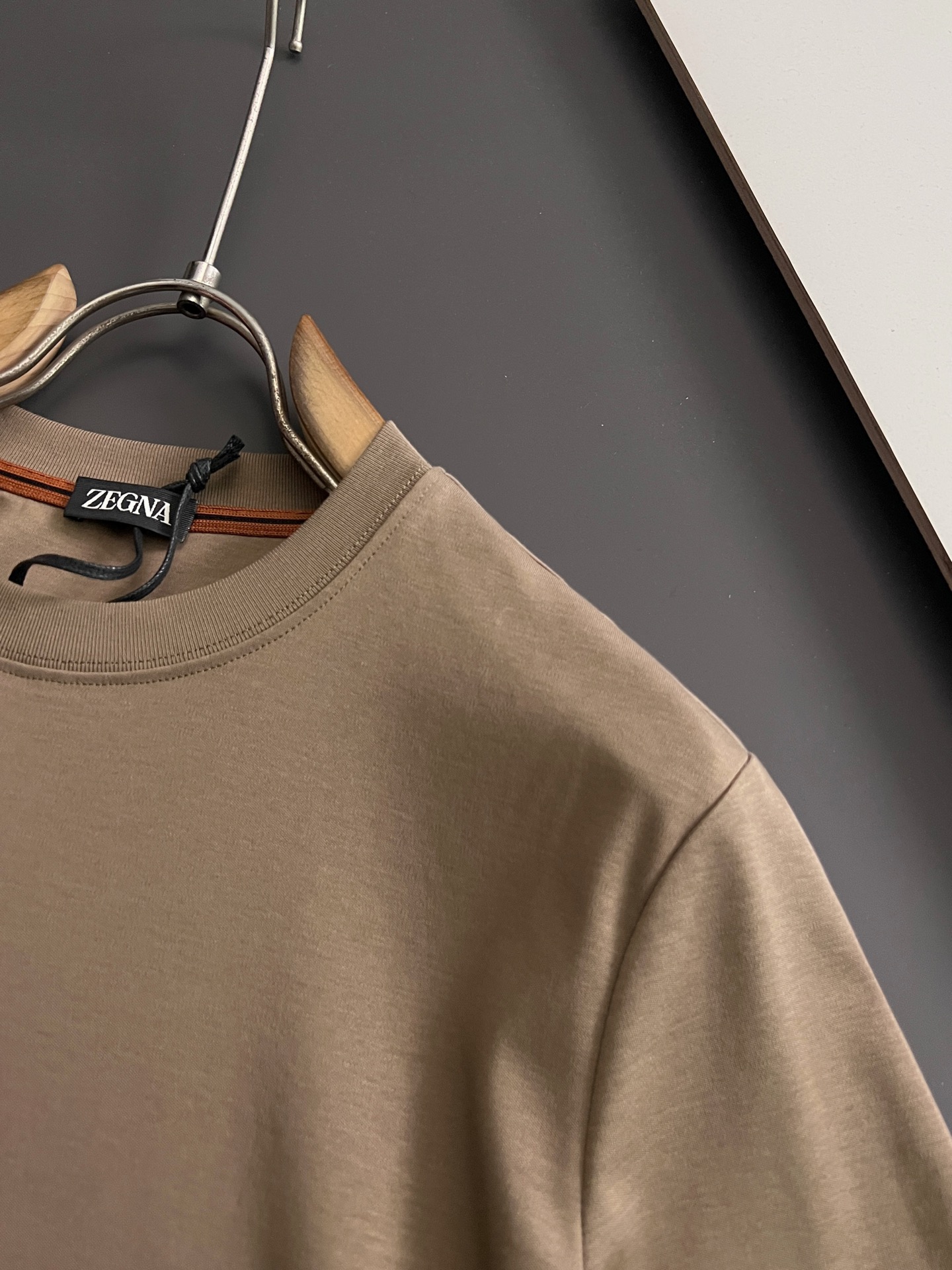 🌾Zegn*、双股丝光绝佳高品质进口牛奶丝T恤，渠道正品进口，定制丝光、特级面料，亲肤性绝佳，细节极致完