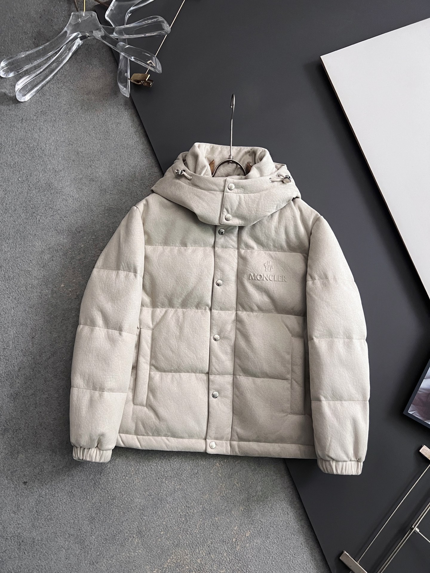 🌾Moncle*、2025秋冬新款羽绒服 原版1:1订制五金配件全进口原版定制 欢迎专柜对比 绝对的高品