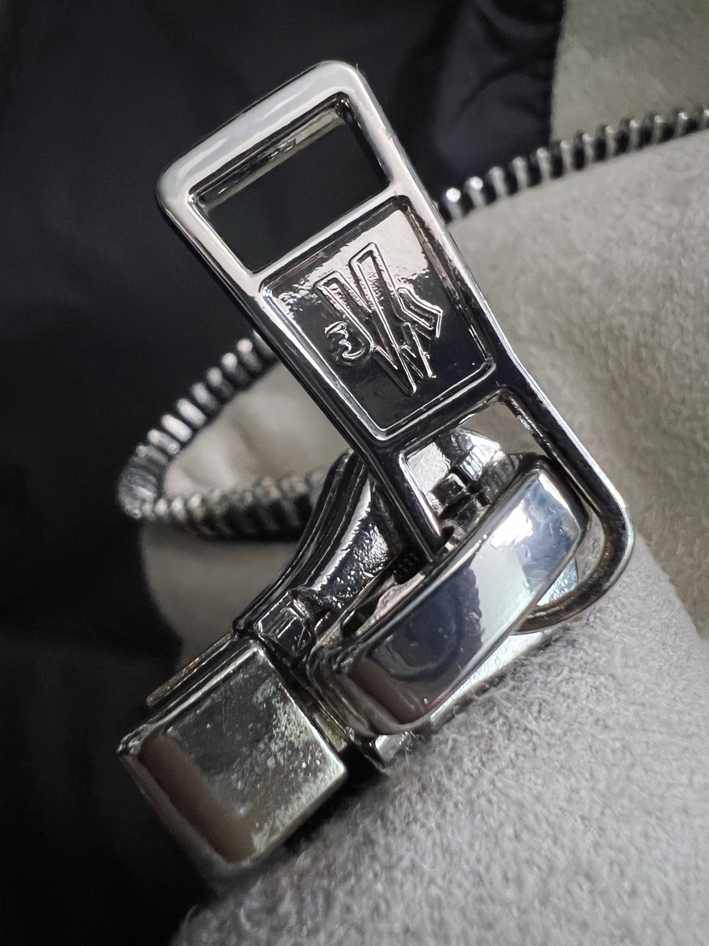 🌾Moncle*、2025秋冬新款羽绒服 原版1:1订制五金配件全进口原版定制 欢迎专柜对比 绝对的高品