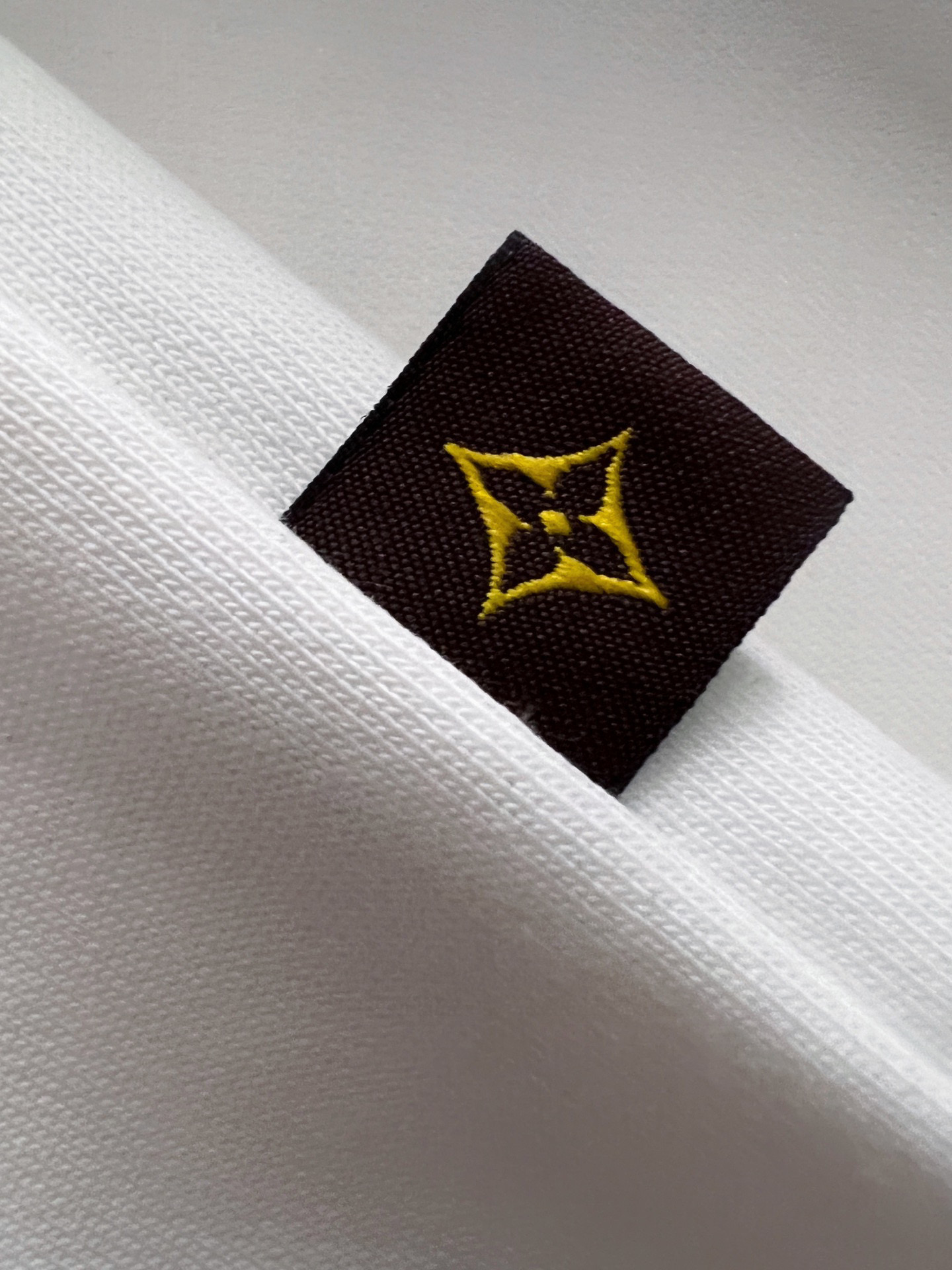 🌾1V*🌟最高版｜独家 高端定制。 15年专业卫衣，无论是面料上还是版型上都是完美越级，精美工艺圆领款，