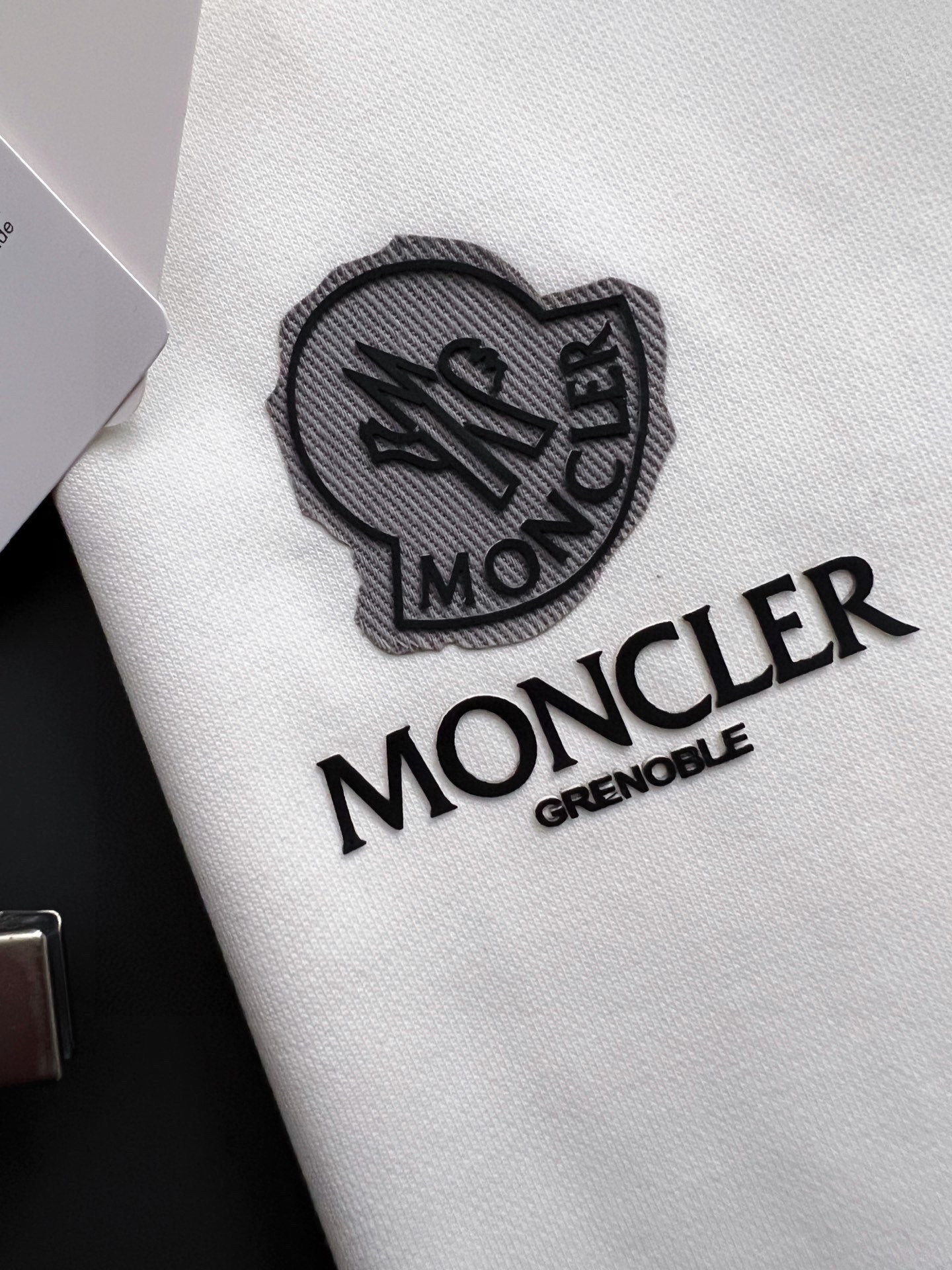 🌾Moncle*！🌟独家 高端定制。 15年专业卫衣，无论是面料上还是版型上都是完美越级，精美工艺圆领款