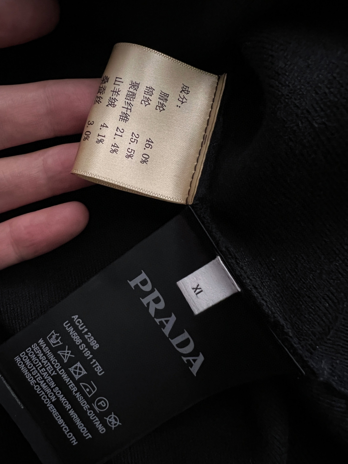 🌾Prad*🌟25最爆打底衫款3羊毛高密针织毛衣，天丝羊毛贴身亲肤触感一点也不会扎身，袖中口补丁修饰，中