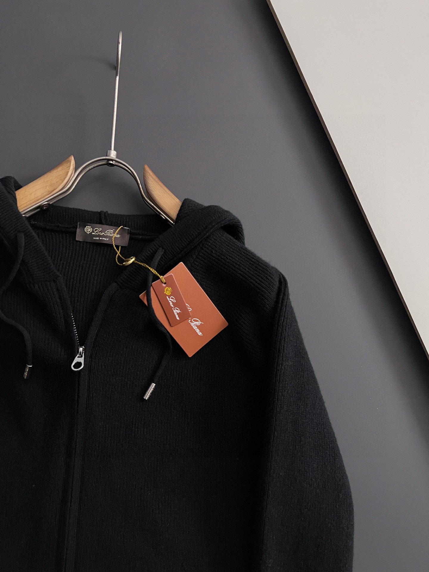 🌾lP🆕*顶级版🌟爆款秋冬羊绒衫绵羊毛100%），配色标识工艺设计！钩织标识条纹修饰，设计经典配色钩织设