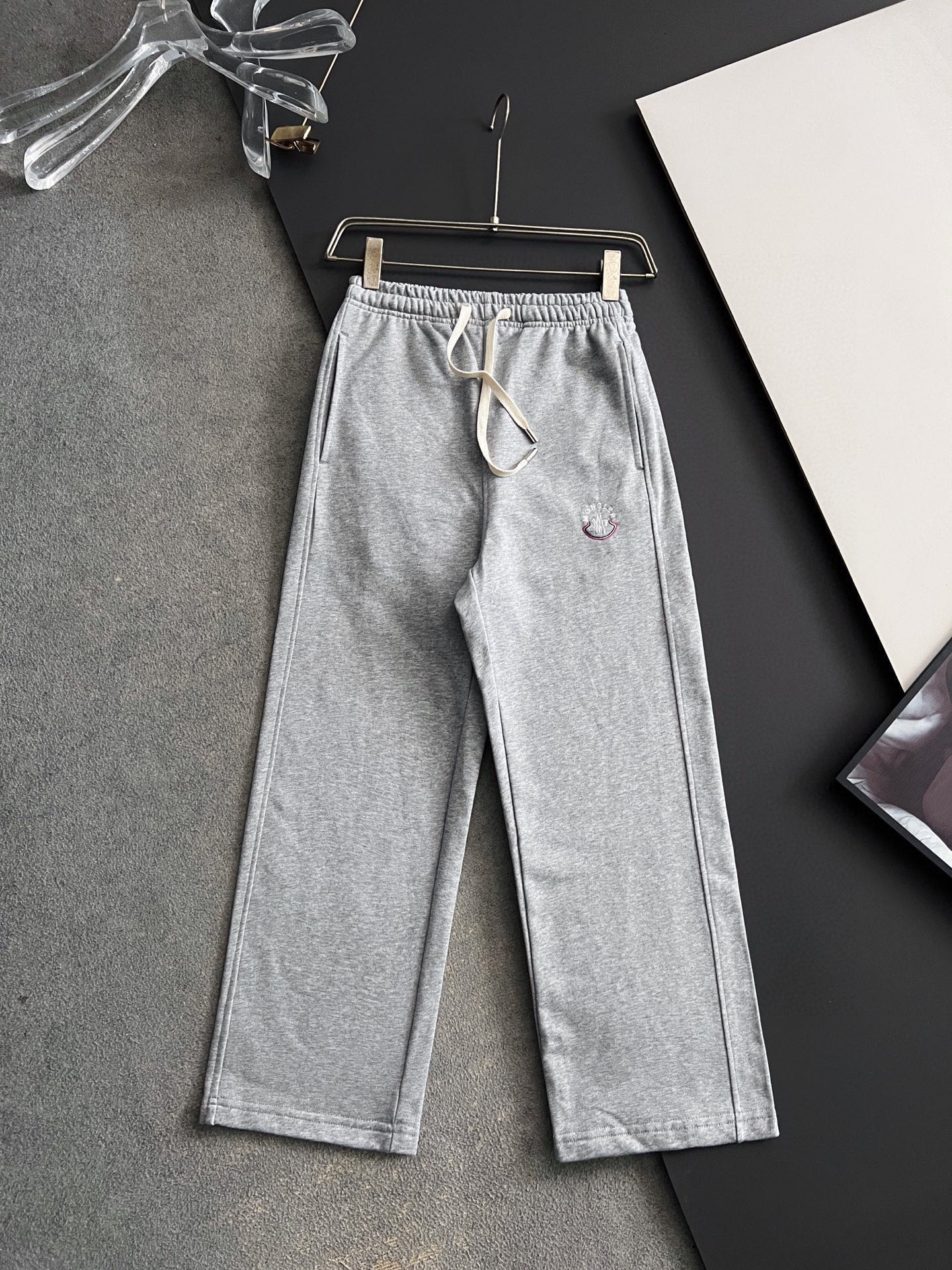 🌾套装Moncle*🌟｜2026独家定制开春春款380g休闲卫衣套装（穿上去还不臃肿） 不缩水，无尘，黑