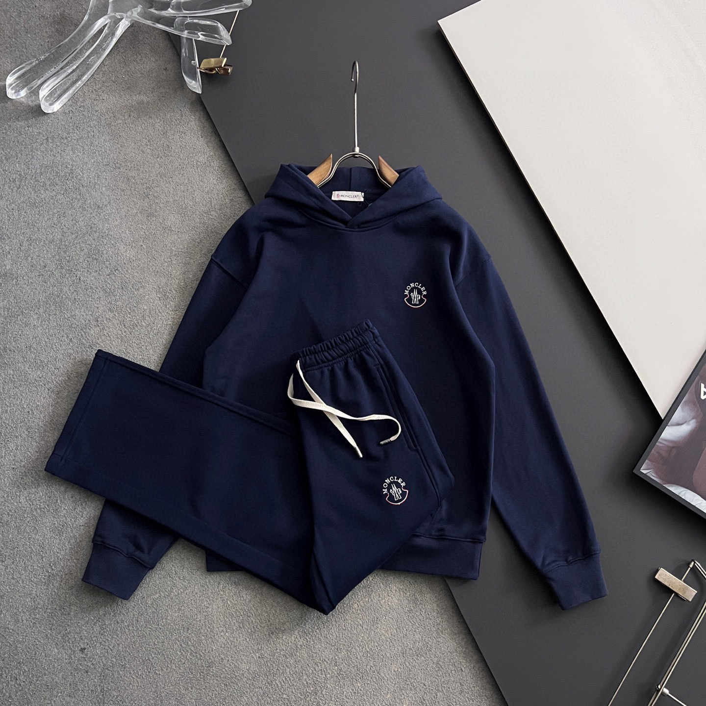 🌾套装Moncle*🌟｜2026独家定制开春春款380g休闲卫衣套装（穿上去还不臃肿） 不缩水，无尘，黑