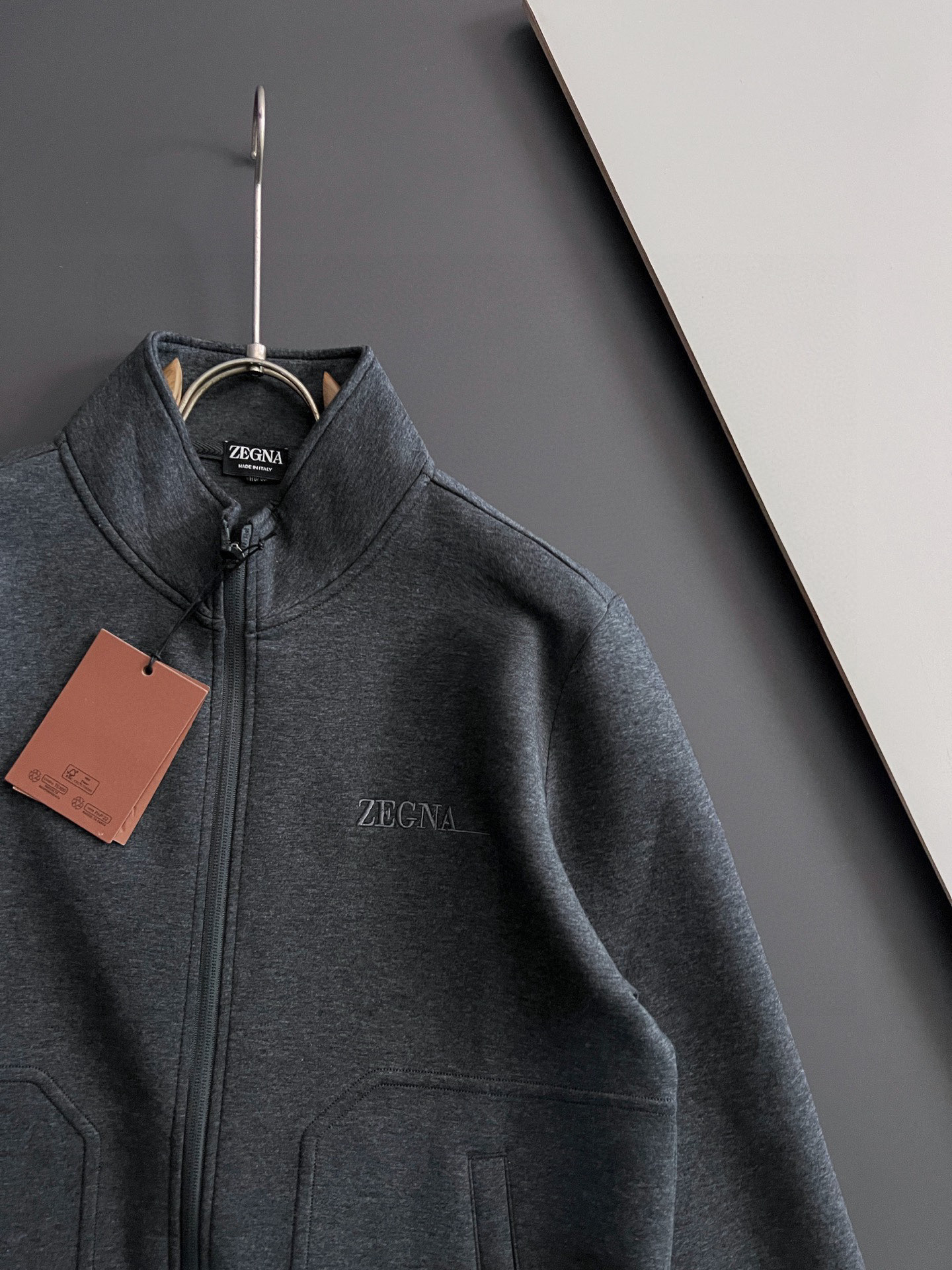 🌾套装Zegn*🌟｜独家定制进口空气层秋季轻商务休闲套装（穿上去还不臃肿） 不缩水，无尘，黑色洗后不泛白