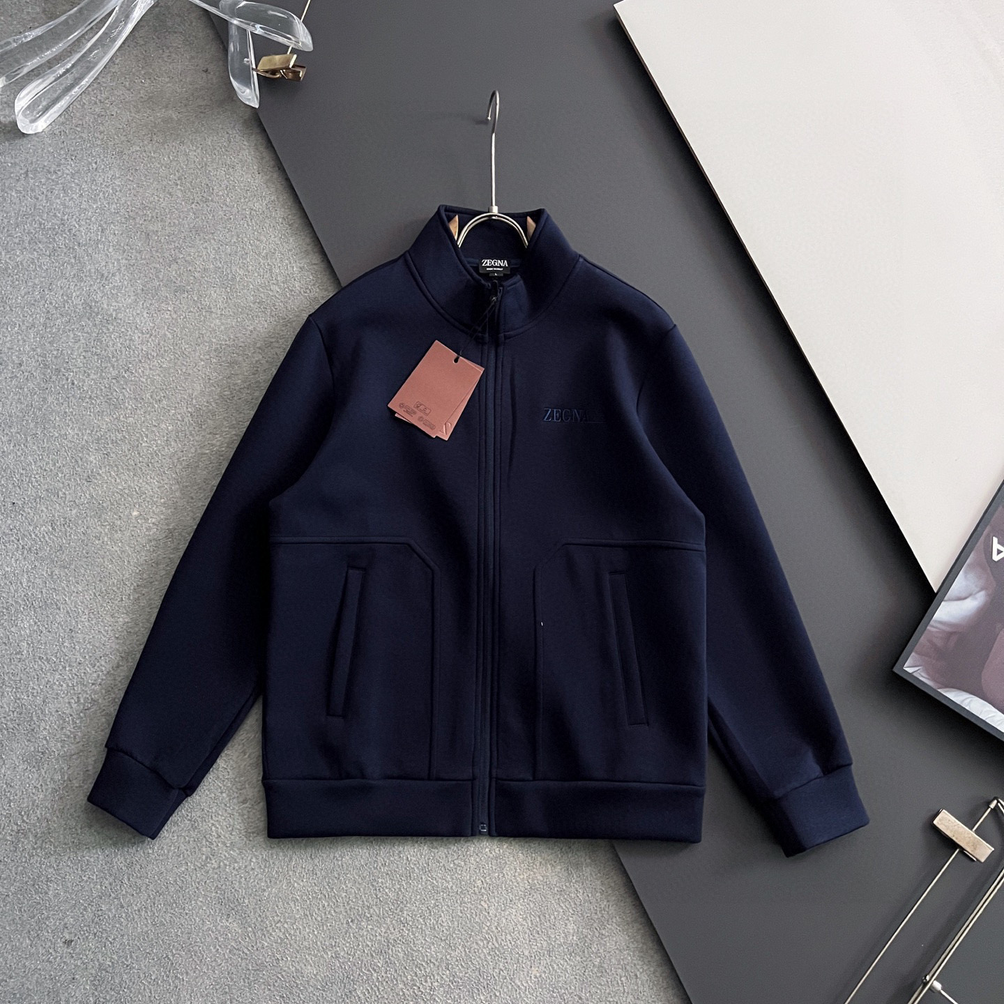 🌾套装Zegn*🌟｜独家定制进口空气层秋季轻商务休闲套装（穿上去还不臃肿） 不缩水，无尘，黑色洗后不泛白