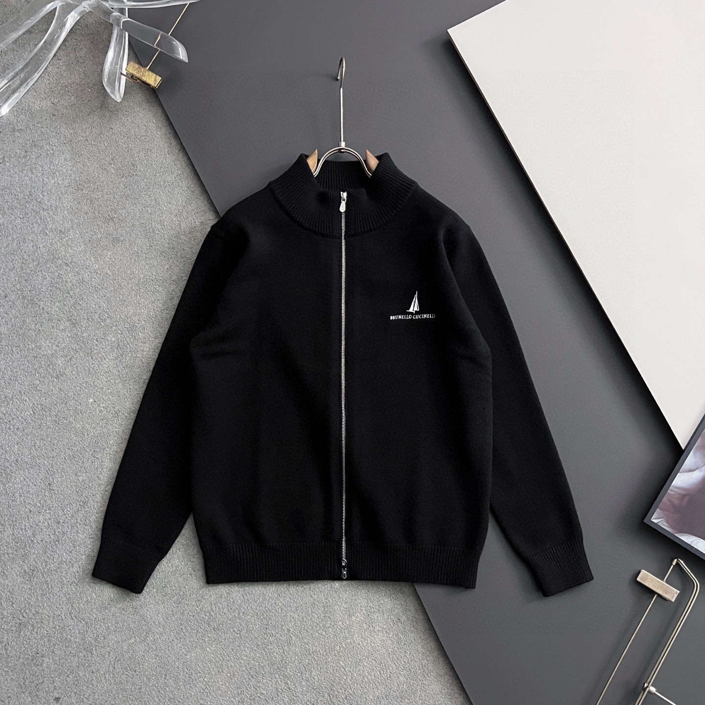 _dfk9st8PY2okzooxpODUOPLKq-1lP99LOOHyLLQ