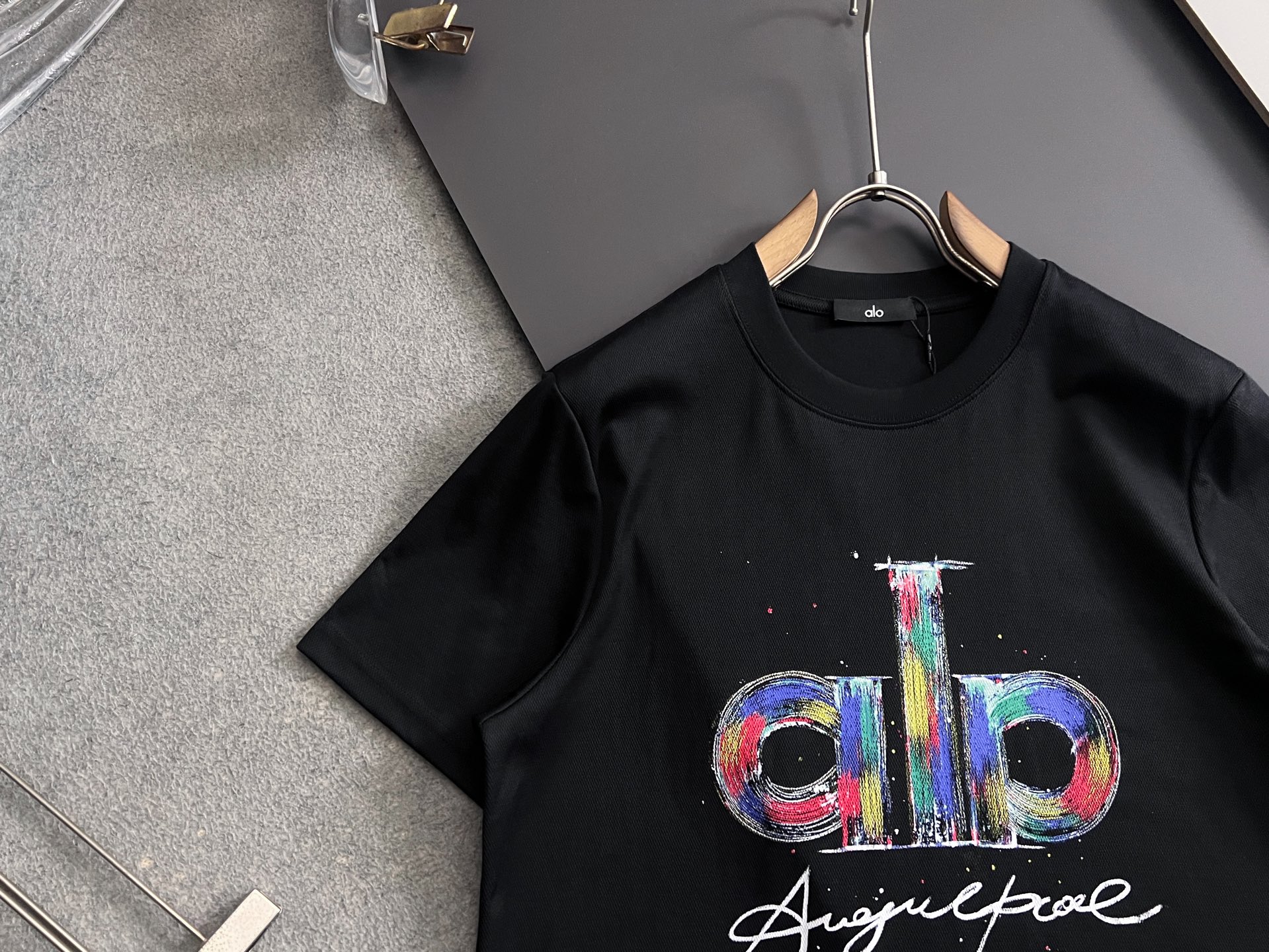 ）Alo*2026独家·新品！美国杜邦公司所罗纳面料黑科技）爆款现货春夏短袖，简约基础衣橱神器， 休闲百