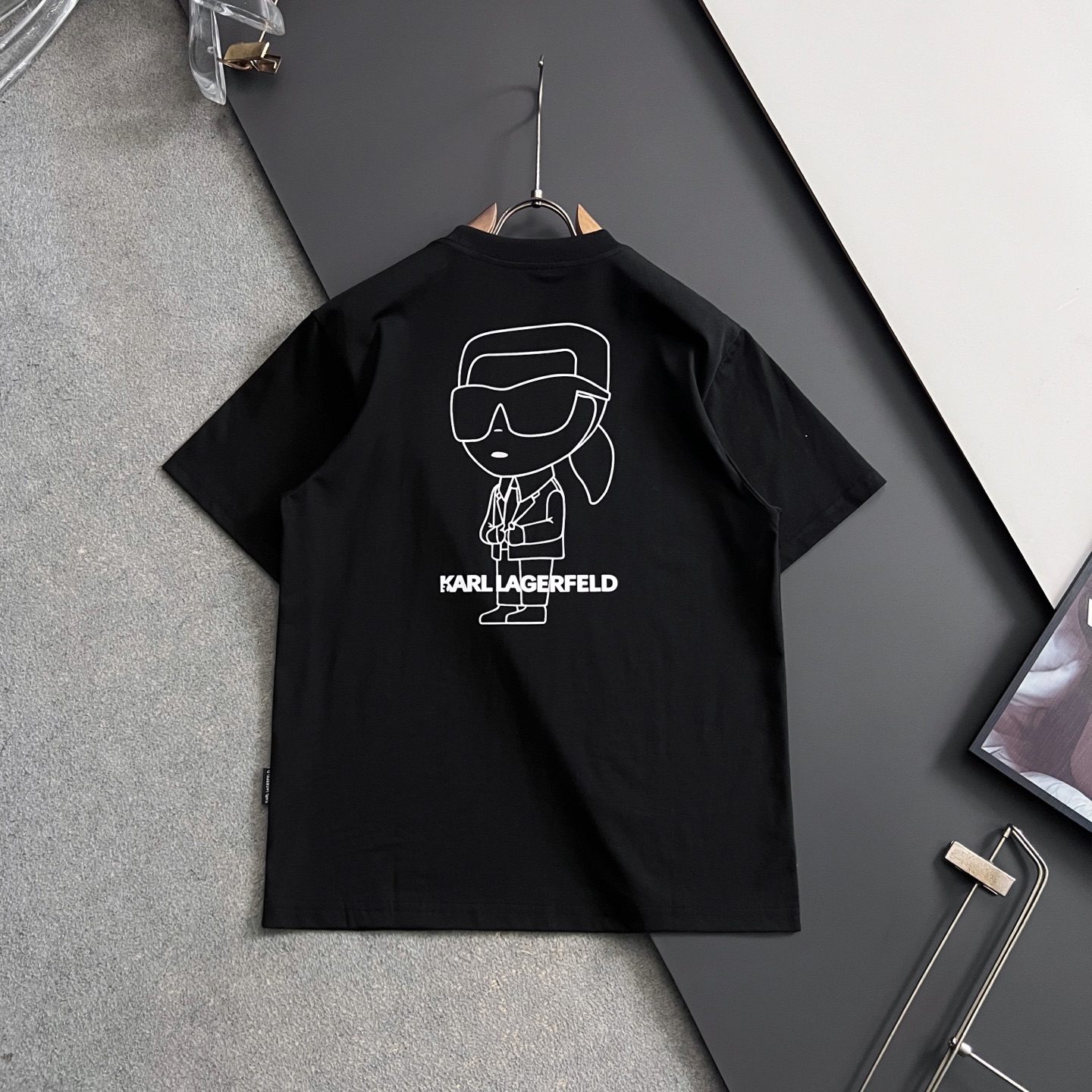 ）Karl*2026独家·新品T恤！美国杜邦公司所罗纳面料黑科技）爆款现货春夏短袖，简约基础衣橱神器， 
