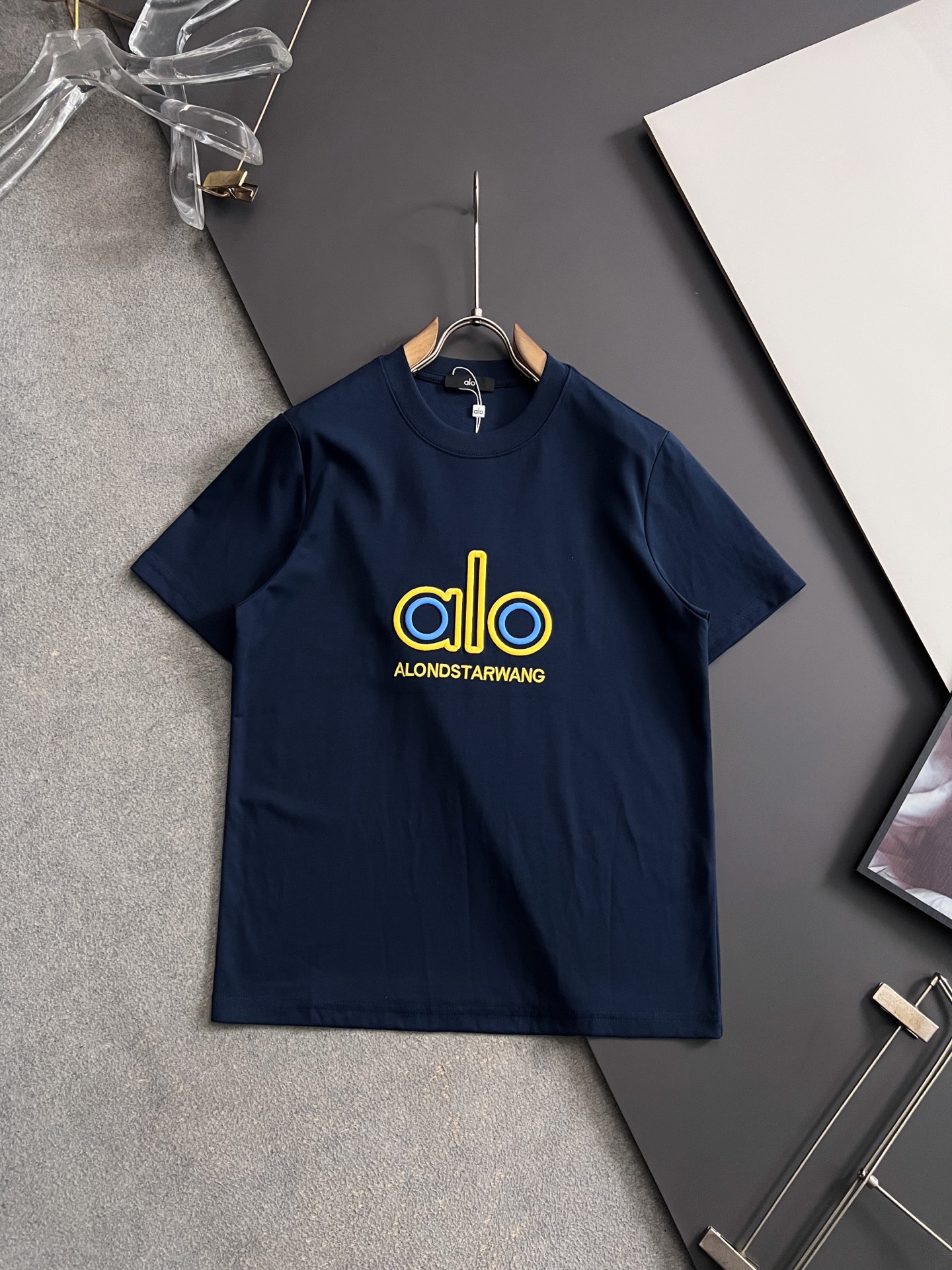 ）Alo*2026独家·新品！美国杜邦公司所罗纳面料黑科技）爆款现货春夏短袖，简约基础衣橱神器， 休闲百