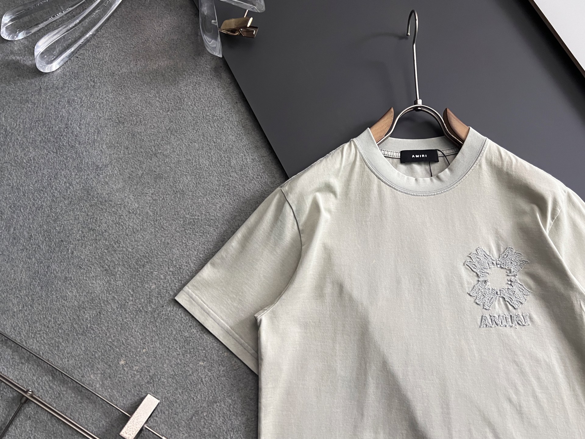 ）Amiri、2026Ss蜡染水洗做旧顶级版本潮短袖，最顶级的品质专柜原单，顶级制作工艺进口面料，专柜款