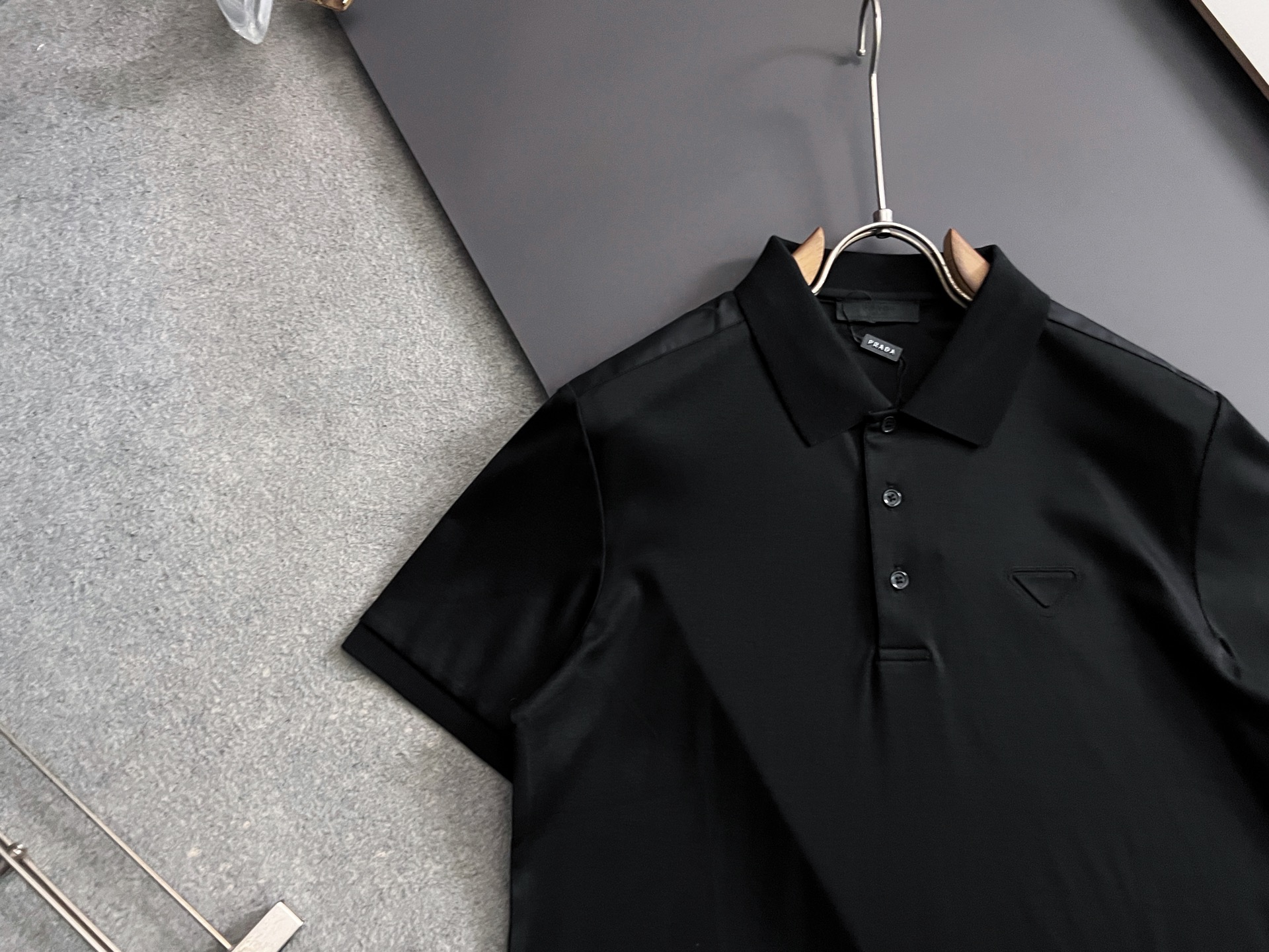 ）Prad* 🌟春夏新款男士短袖Polo衫，品牌最新设计元素！既不单调也不复杂,恰到好处的展现品味！顶级