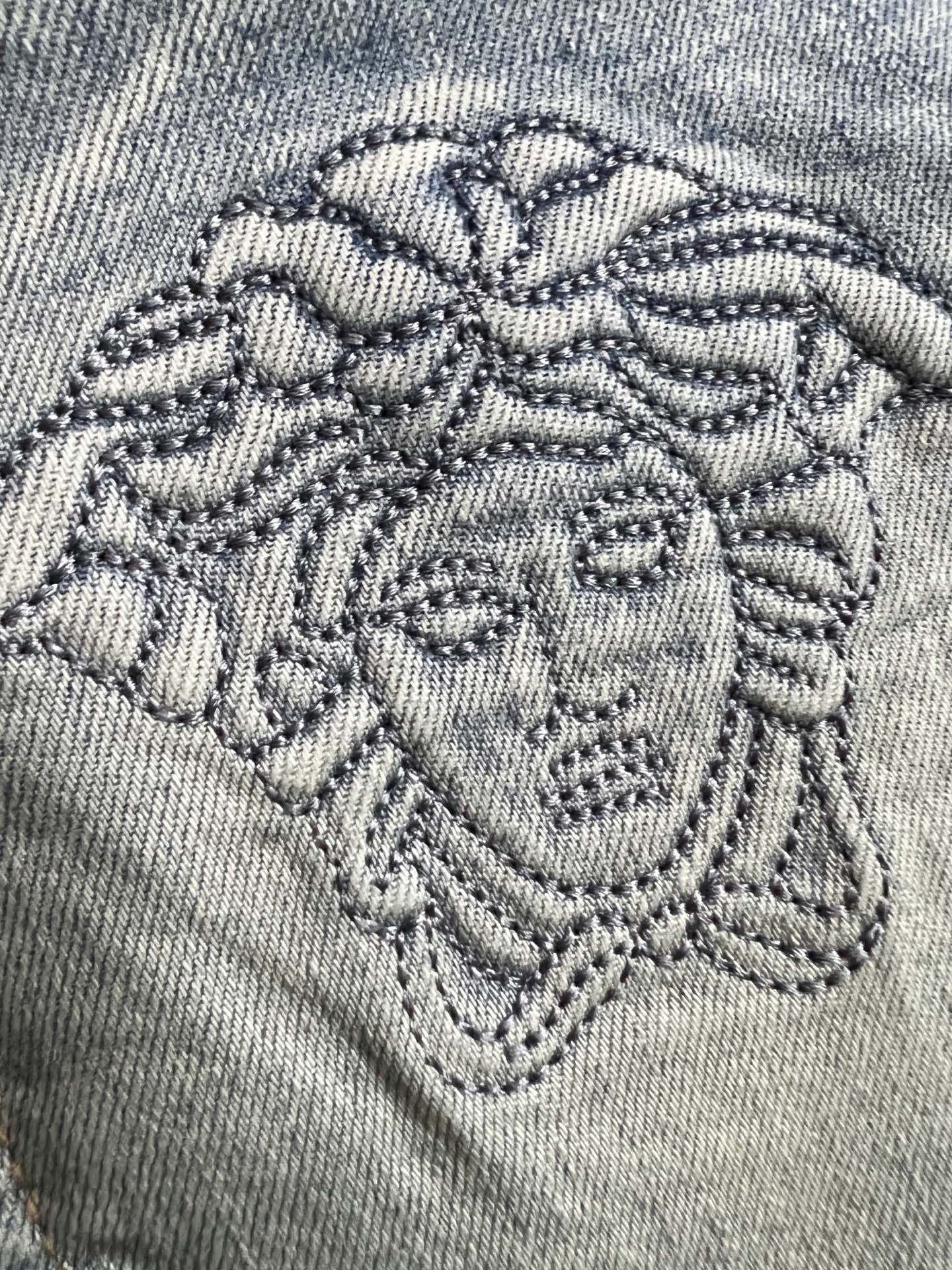 ）Versace*、26Ss重工水洗休闲牛仔裤，进口原版水洗弹力面料，舒适有弹性，独特设计，版型超正，舒