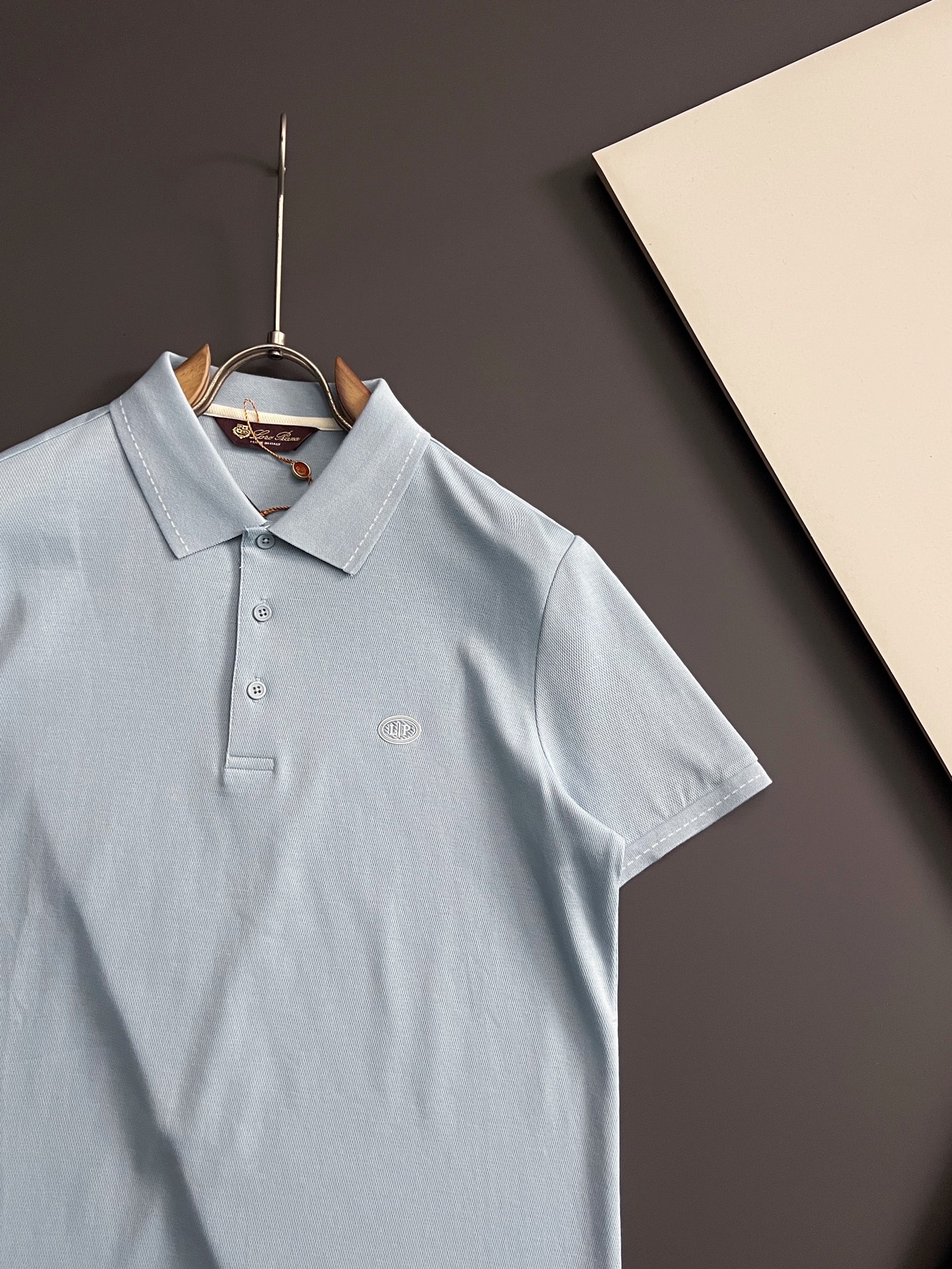 ）loro Piana* 🌟春夏新款男士短袖Polo衫，品牌最新设计元素！既不单调也不复杂,恰到好处的展