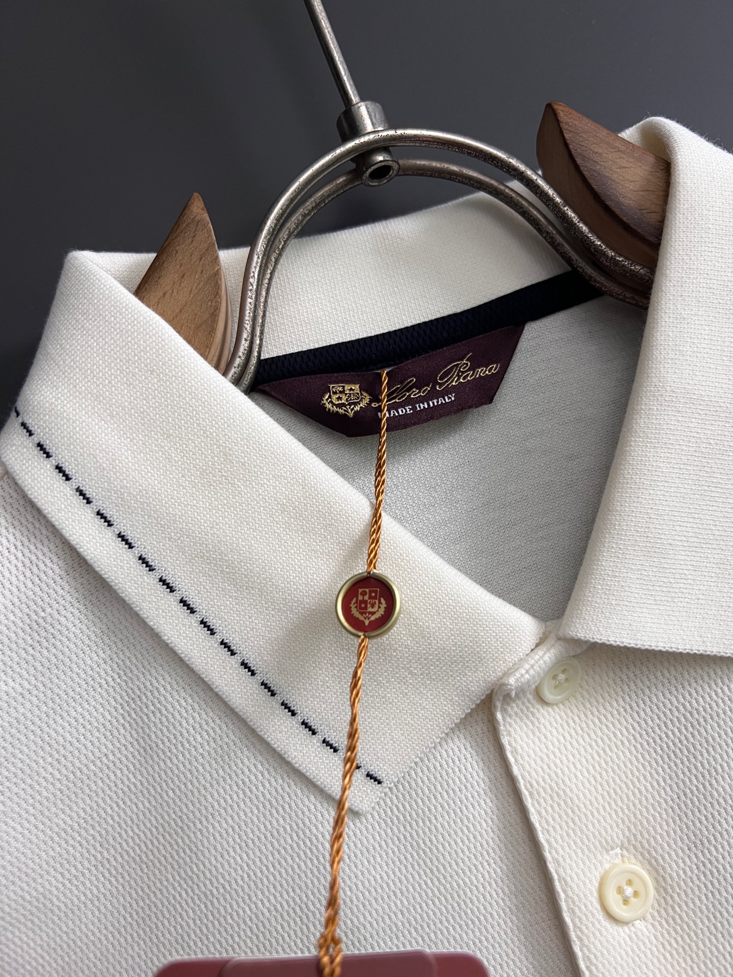 ）loro Piana* 🌟春夏新款男士短袖Polo衫，品牌最新设计元素！既不单调也不复杂,恰到好处的展