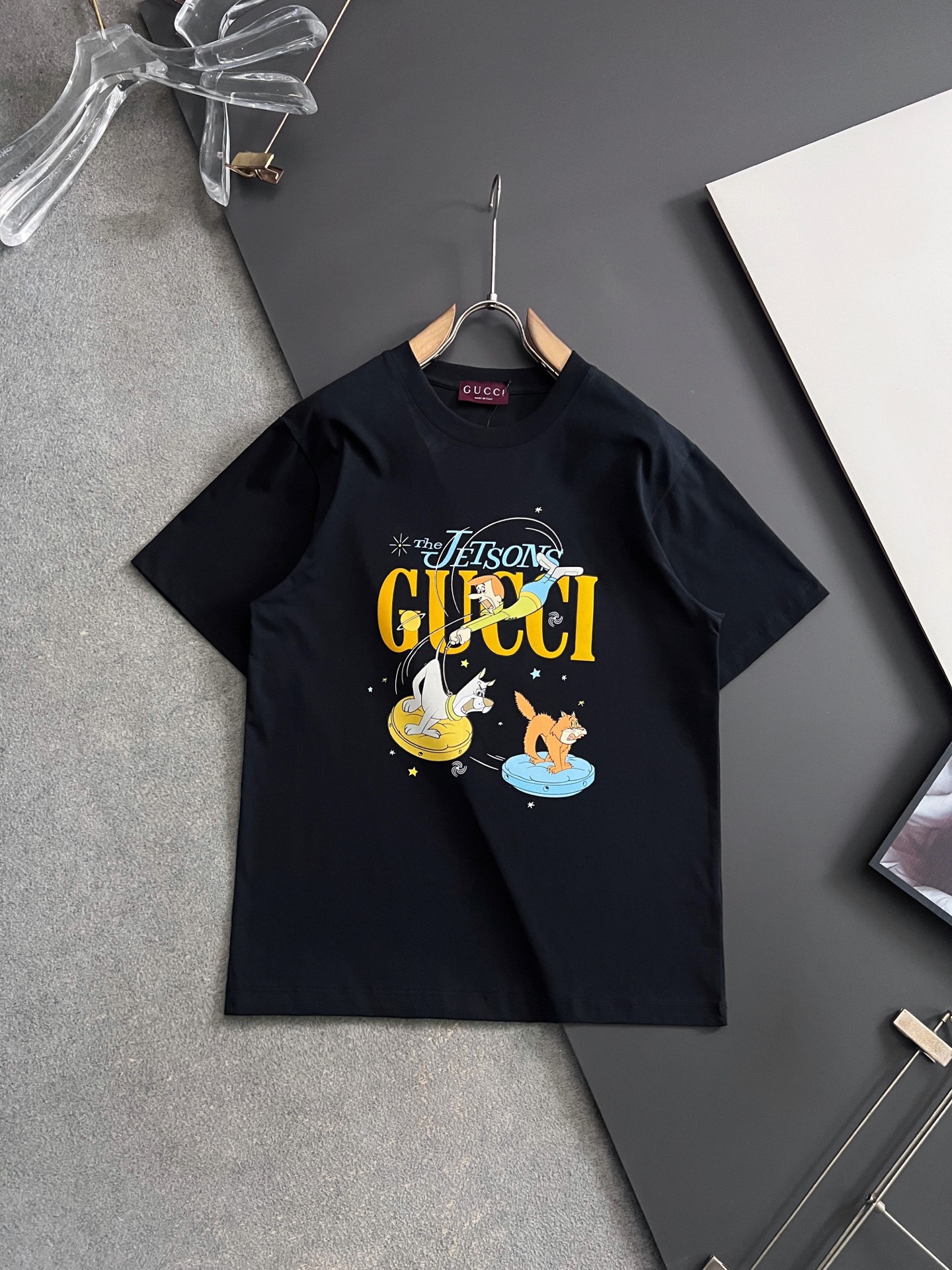 NO:875215,) Gucc*2026Ss exclusive popular 260g high count antibacterial Sarona technology cool cotton, the latest exclusive popular style*.] Simple basic wardrobe artifact, casual and versatile must-have) First-class workmanship and routing texture, regular European style [strong] code size M-3XL),, gucci,19860909）Gucc*2026Ss独家爆款260g高支抗菌索罗娜科技冰爽棉、最新独家爆款*.】简约基础衣橱神器, 休闲百搭必备款）做工走线质感一流,常规欧货版型[强]码数Ｍ-3XL）,,gucci,,Men's clothing