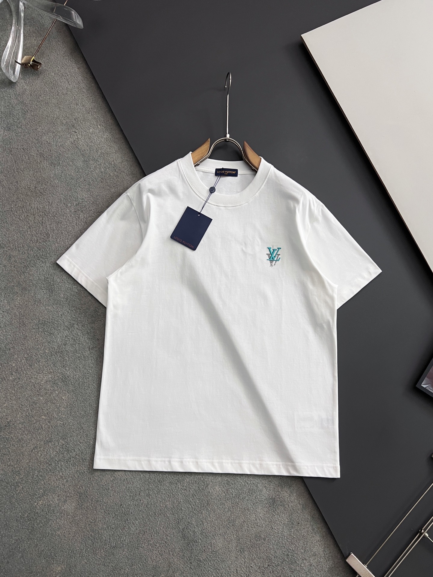 NO:875223,) 1V*2026Ss latest technology short-sleeved 260g pure cotton double yarn hot style ready-made European and American dropped shoulder loose series short-sleeved, simple basic wardrobe artifact, casual and versatile must-have) workmanship and routing texture first-class code size S-XXL,, T-shirt,19860909）1V*2026Ss最新工艺短袖260g纯棉双纱爆款现货欧美落肩宽松系列短袖,简约基础衣橱神器, 休闲百搭必备款）做工走线质感一流码数S-XXL,,T-shirt,,Men's clothing