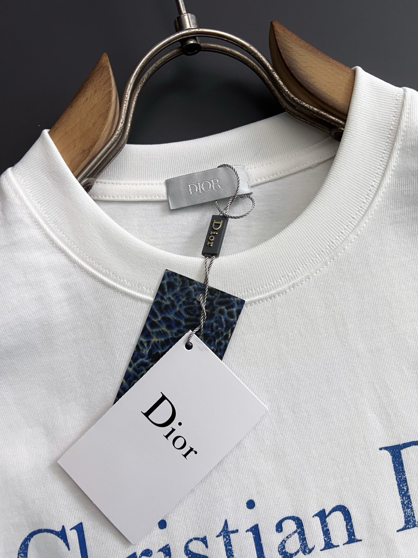 디올 2026SS 남성 반팔 143192 Dior T Shirt 상세 이미지 4