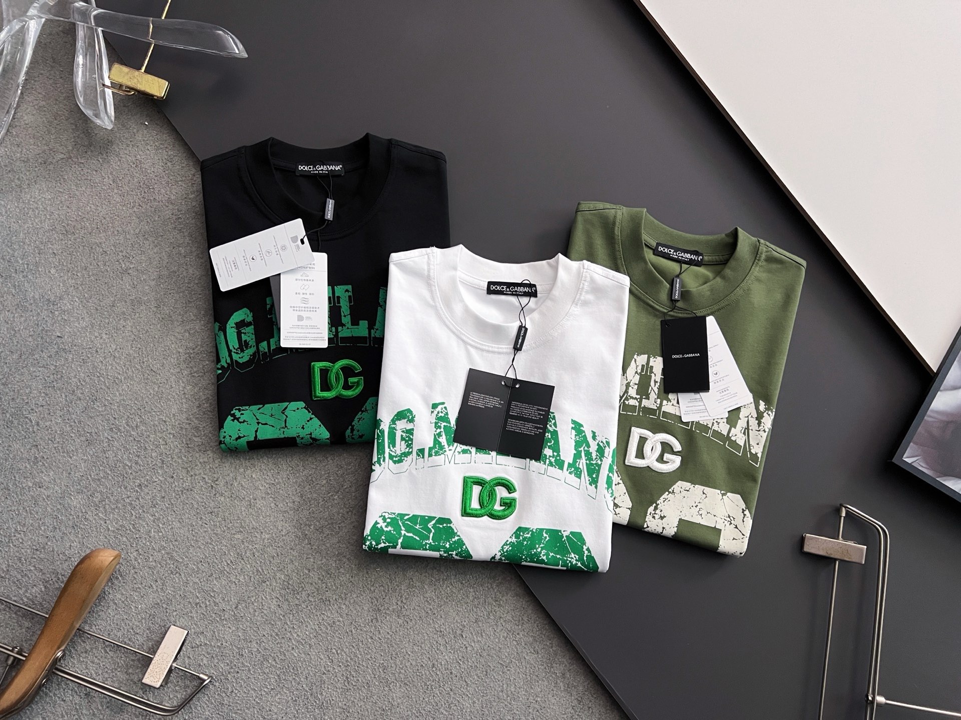 ）2026独家·新品！DG*爆款手工】美国杜邦公司所罗纳面料黑科技）爆款现货春夏短袖，简约基础衣橱神器， 休闲百搭必备款