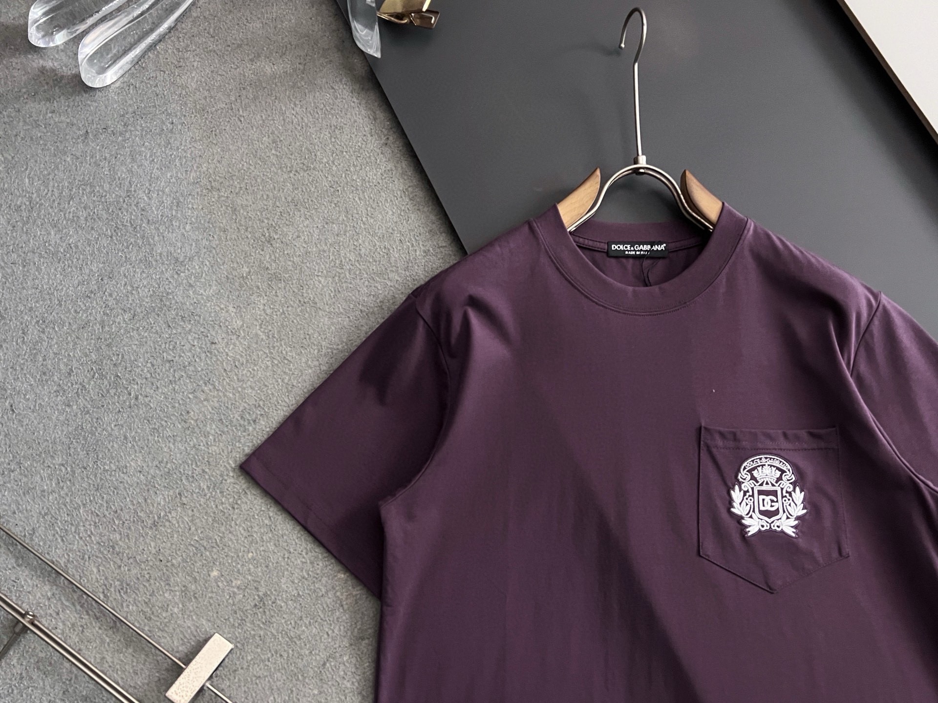 ）DG*2026独家·新品！美国杜邦公司所罗纳面料黑科技）爆款现货春夏短袖，简约基础衣橱神器， 休闲百搭必备款）做工走线