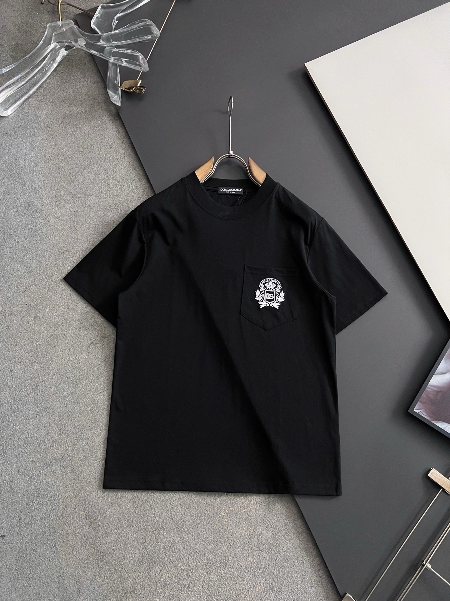 ）DG*2026独家·新品！美国杜邦公司所罗纳面料黑科技）爆款现货春夏短袖，简约基础衣橱神器， 休闲百搭必备款）做工走线
