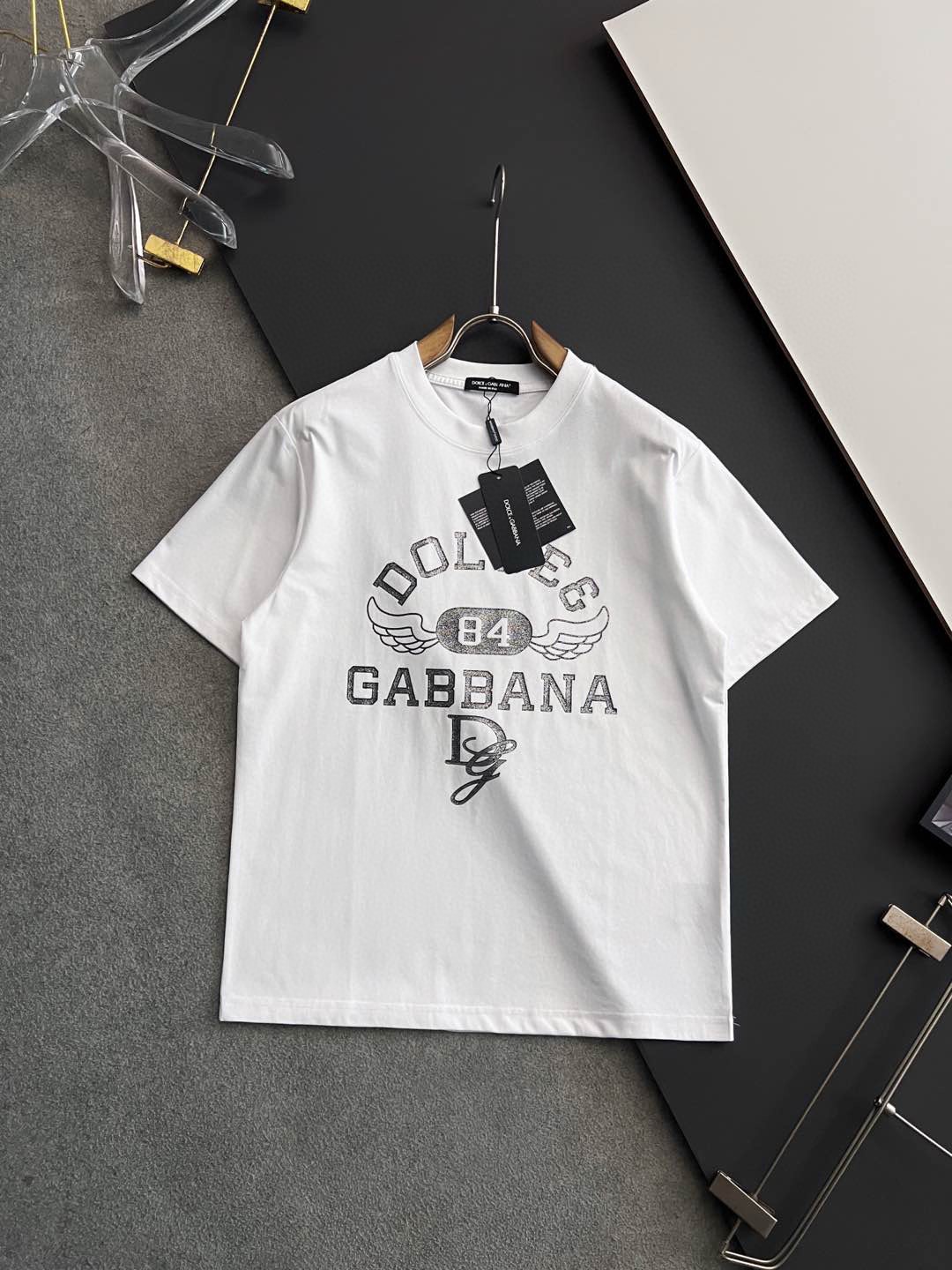 ）2026独家·新品！DG*爆款手工】美国杜邦公司所罗纳面料黑科技）爆款现货春夏短袖，简约基础衣橱神器， 休闲百搭必备款