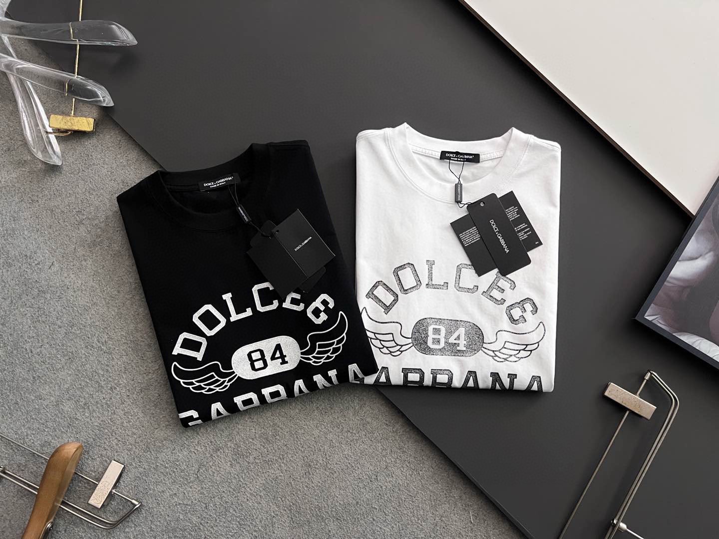 ）2026独家·新品！DG*爆款手工】美国杜邦公司所罗纳面料黑科技）爆款现货春夏短袖，简约基础衣橱神器， 休闲百搭必备款
