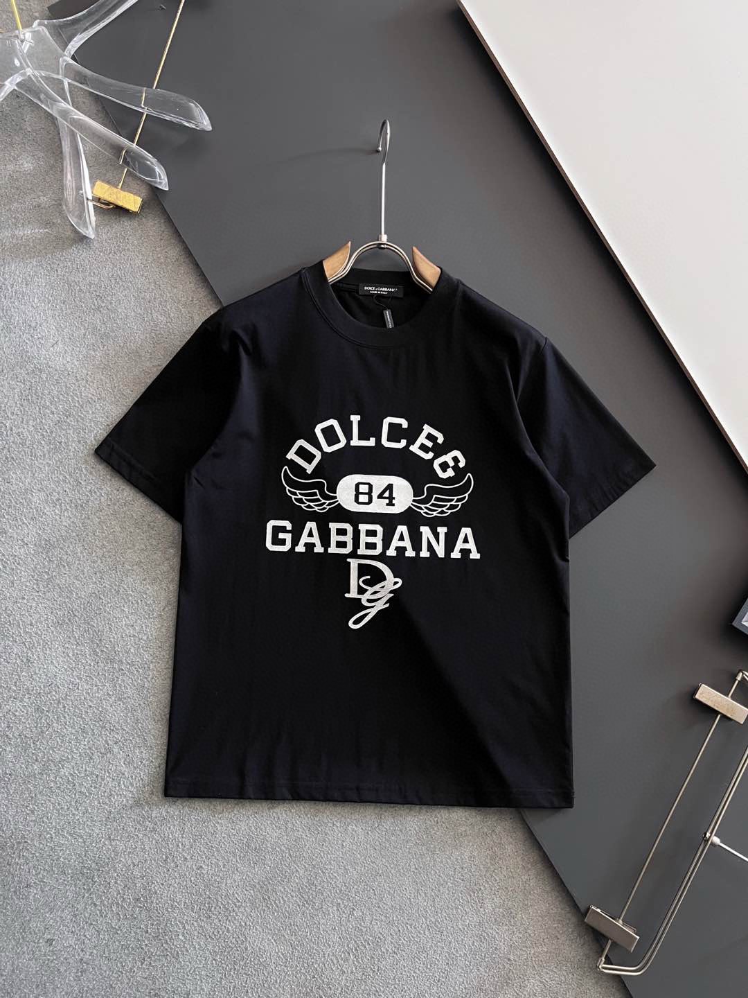 ）2026独家·新品！DG*爆款手工】美国杜邦公司所罗纳面料黑科技）爆款现货春夏短袖，简约基础衣橱神器， 休闲百搭必备款