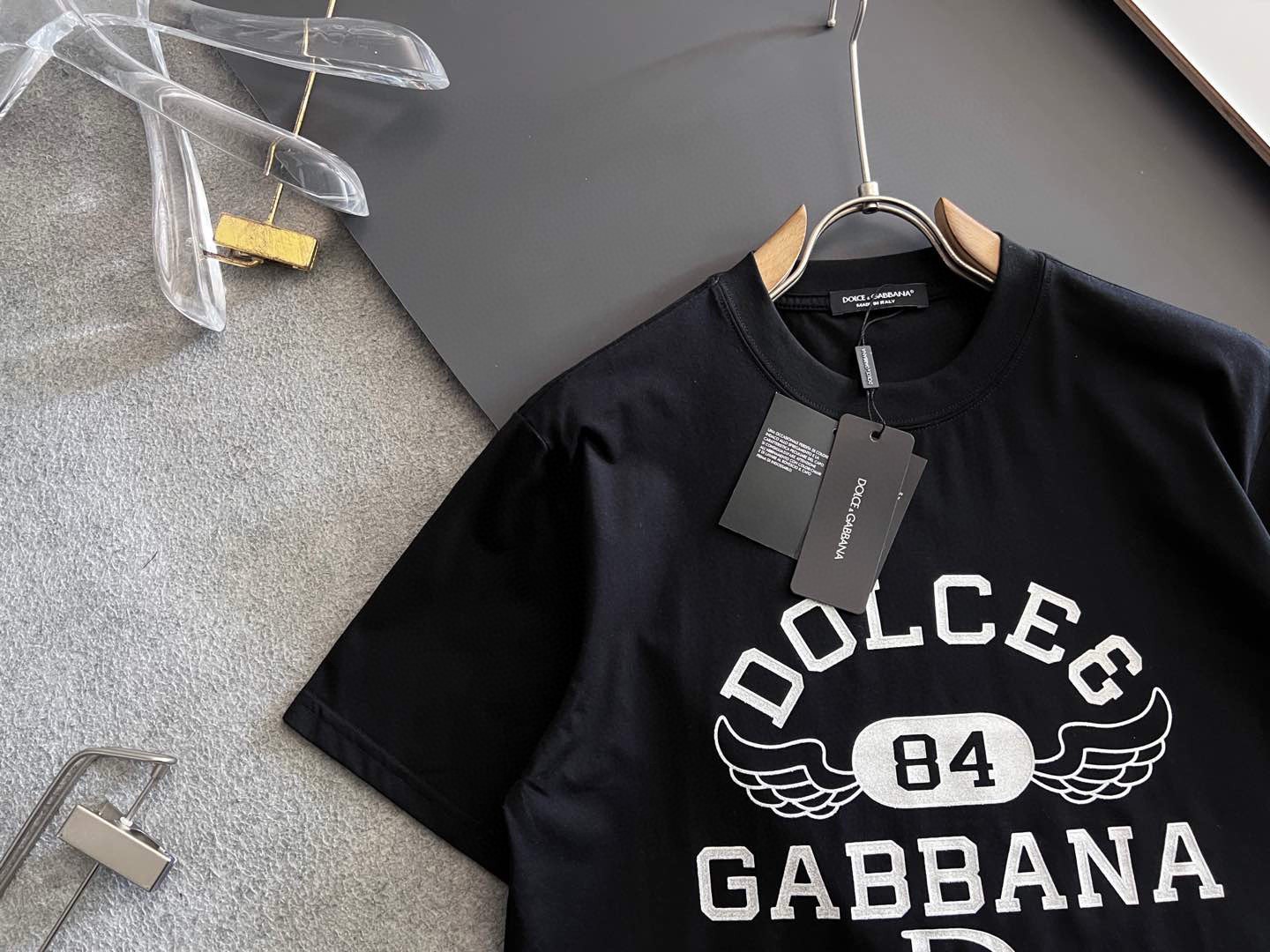 ）2026独家·新品！DG*爆款手工】美国杜邦公司所罗纳面料黑科技）爆款现货春夏短袖，简约基础衣橱神器， 休闲百搭必备款