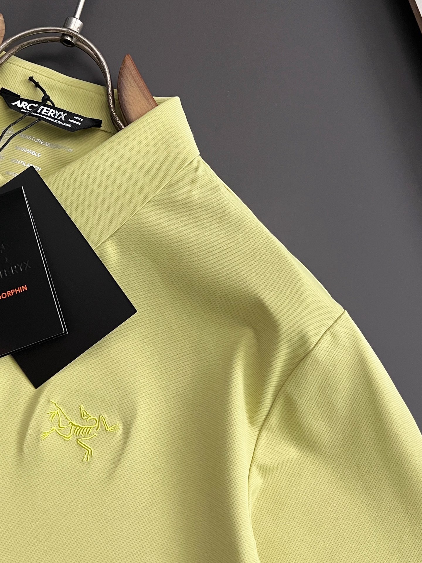 ） 始祖🐦 重磅推荐🌟春夏新品 专柜在售 时尚高端男装Polo-胸前Logo个性时尚/抗红外线镭射标语，高密度莫代尔弹力