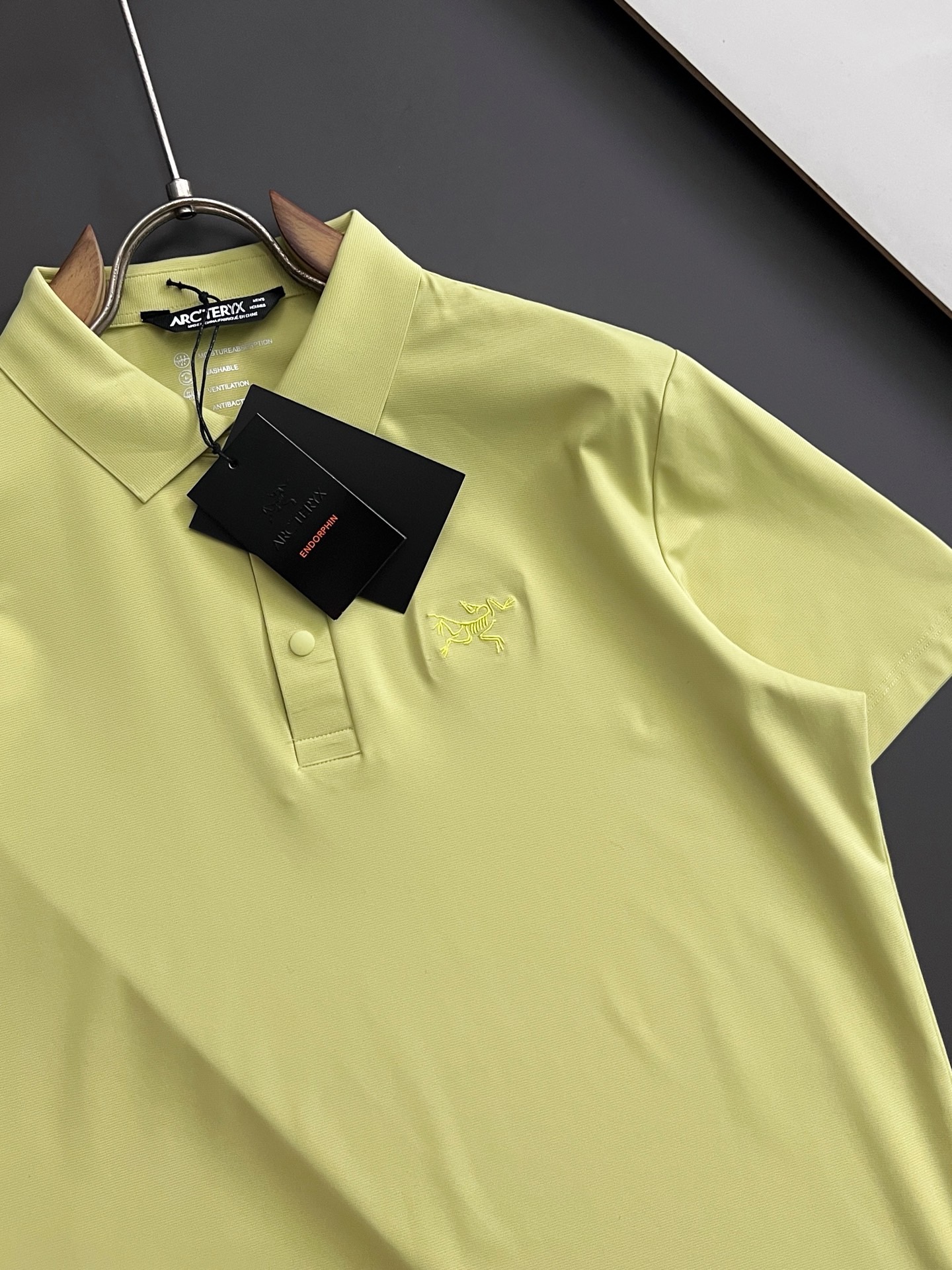 ） 始祖🐦 重磅推荐🌟春夏新品 专柜在售 时尚高端男装Polo-胸前Logo个性时尚/抗红外线镭射标语，高密度莫代尔弹力