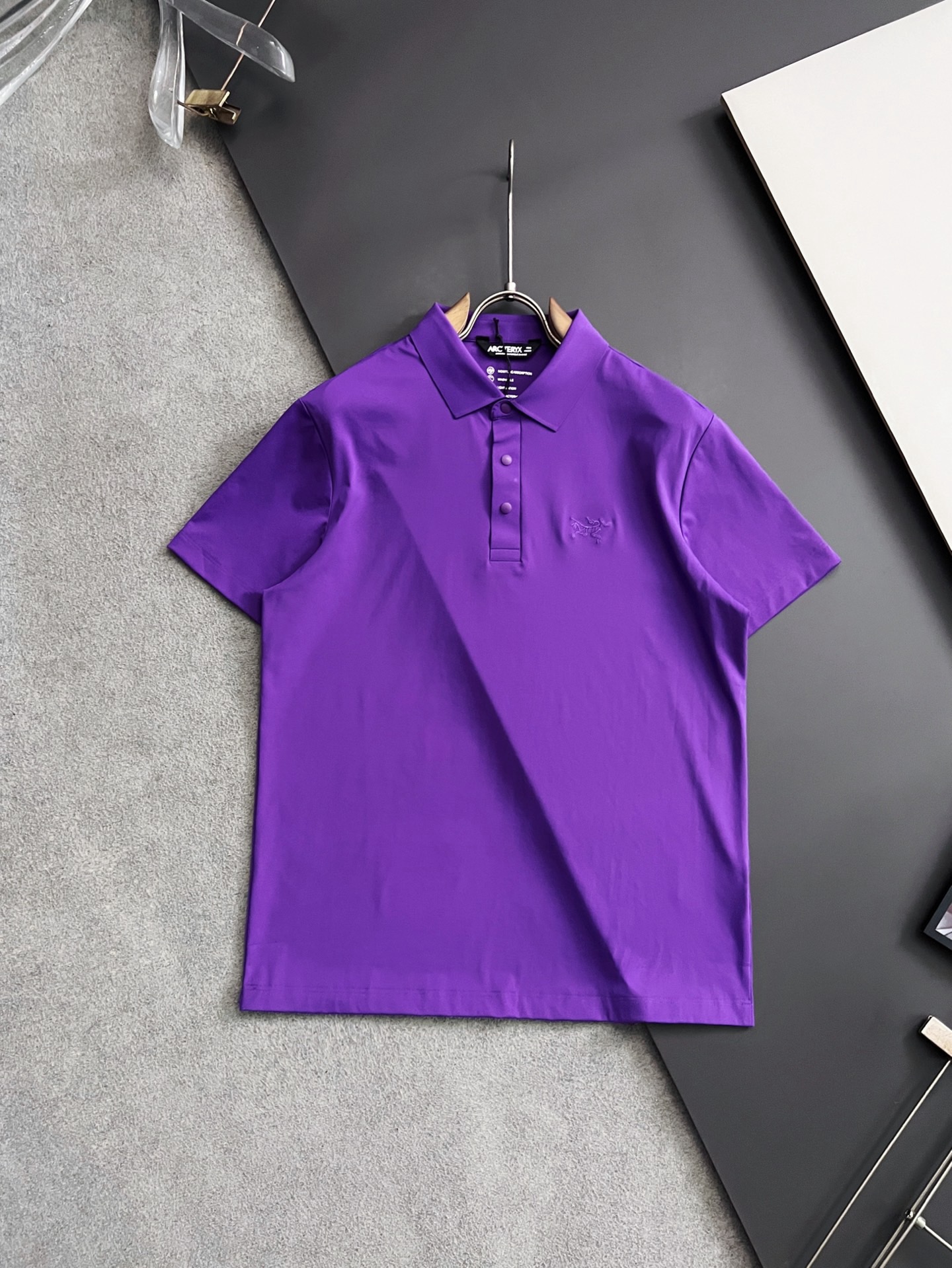 ） 始祖🐦 重磅推荐🌟春夏新品 专柜在售 时尚高端男装Polo-胸前Logo个性时尚/抗红外线镭射标语，高密度莫代尔弹力