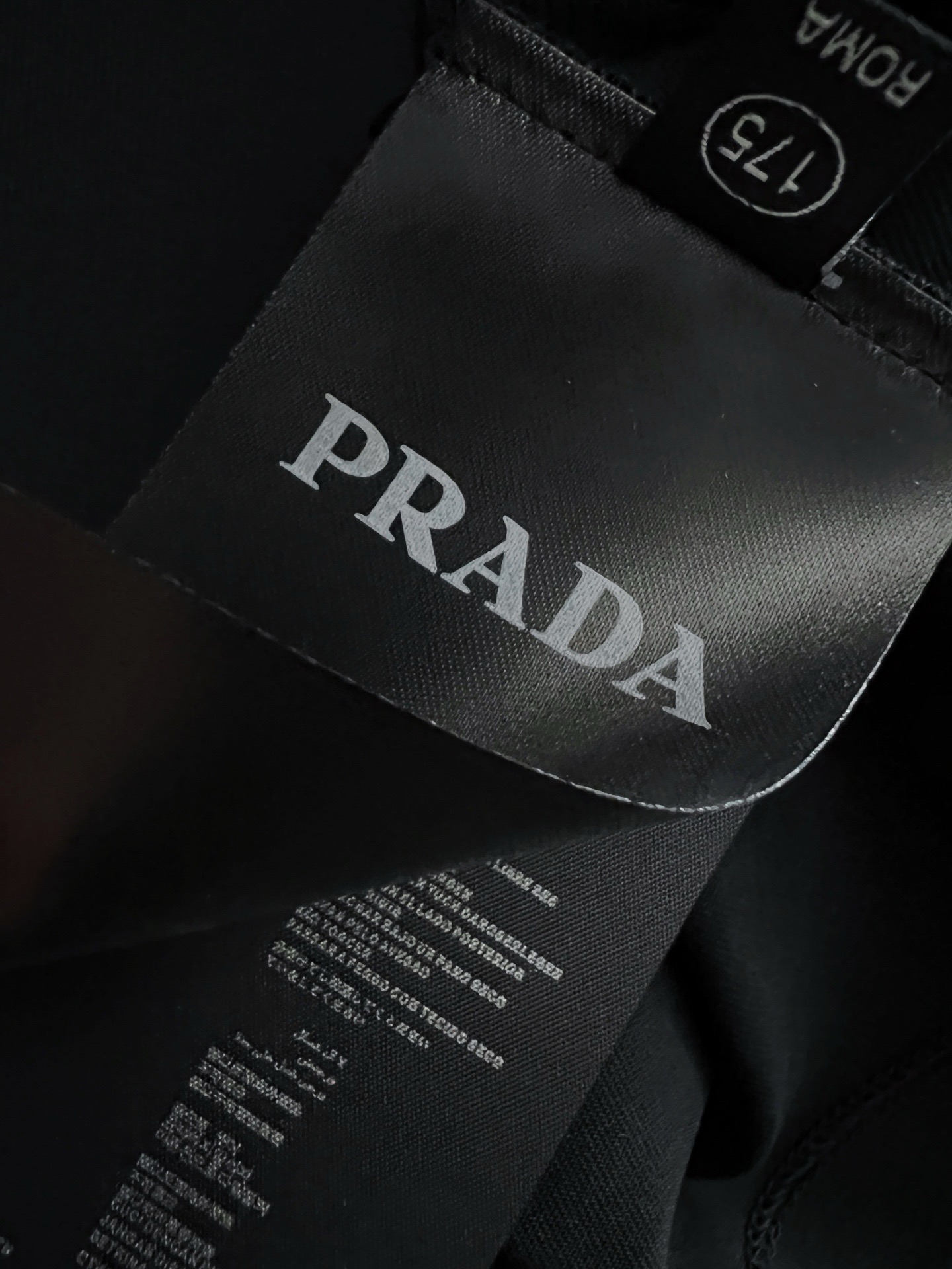 ）Prad*2026Ss🌟独家爆款260g高支抗菌索罗娜科技冰爽棉、印花植绒工艺最新独家爆款*.】简约基础衣橱神器， 休