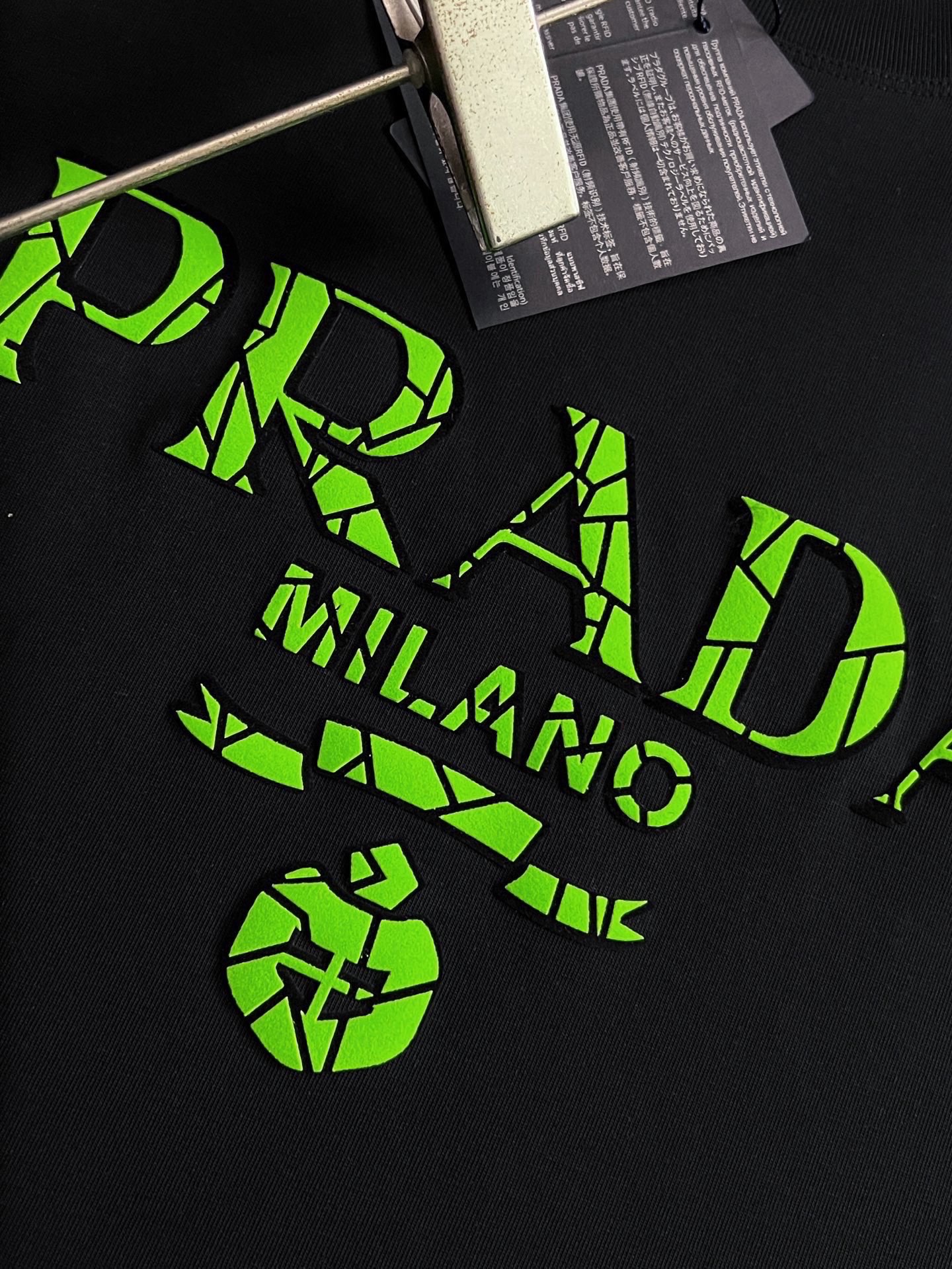 ）Prad*2026Ss🌟独家爆款260g高支抗菌索罗娜科技冰爽棉、印花植绒工艺最新独家爆款*.】简约基础衣橱神器， 休