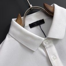 )Prad* 春夏新款男士短袖Polo衫,品牌最新设计元素!既不单调也不复杂,恰到好处的展现品味!客供顶级定制珠地棉面料 )Prad* 春夏新款男士短袖Polo衫,品牌最新设计元素!既不单调也不复杂,恰到好处的展现品味!客供顶级定制珠地棉面料